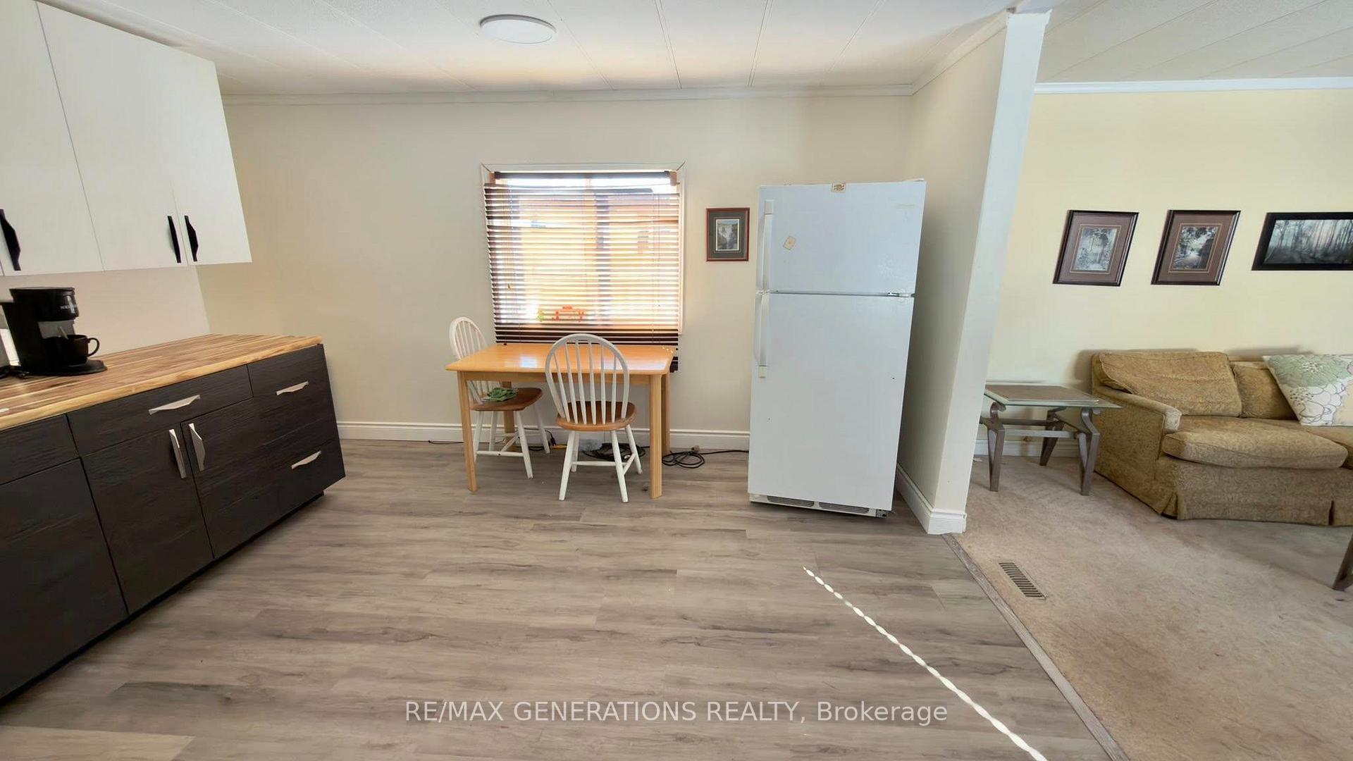 Photo 10 of 14 Taylor Drive, Thunder Bay, Rosslyn Road — HOMEH
