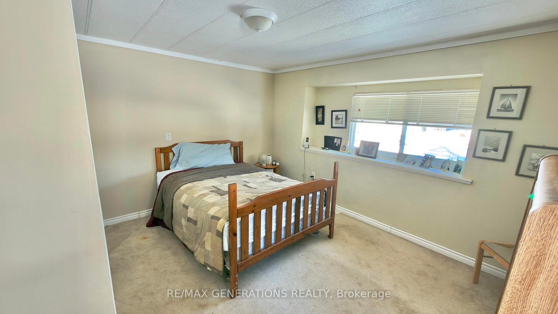 Photo 11 of 14 Taylor Drive, Thunder Bay, Rosslyn Road — HOMEH