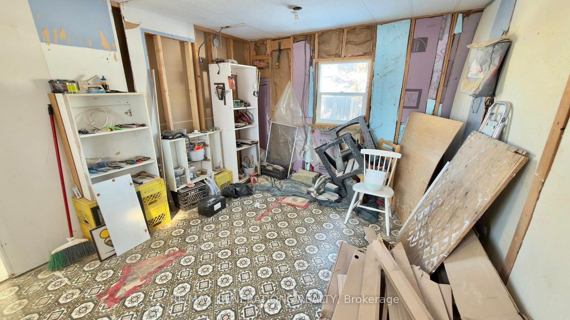 Photo 16 of 14 Taylor Drive, Thunder Bay, Rosslyn Road — HOMEH