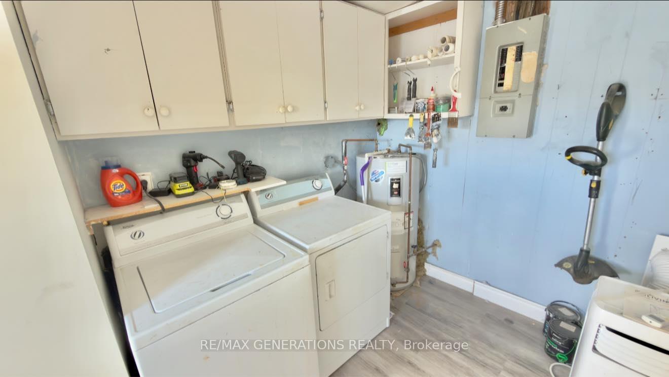 Photo 18 of 14 Taylor Drive, Thunder Bay, Rosslyn Road — HOMEH
