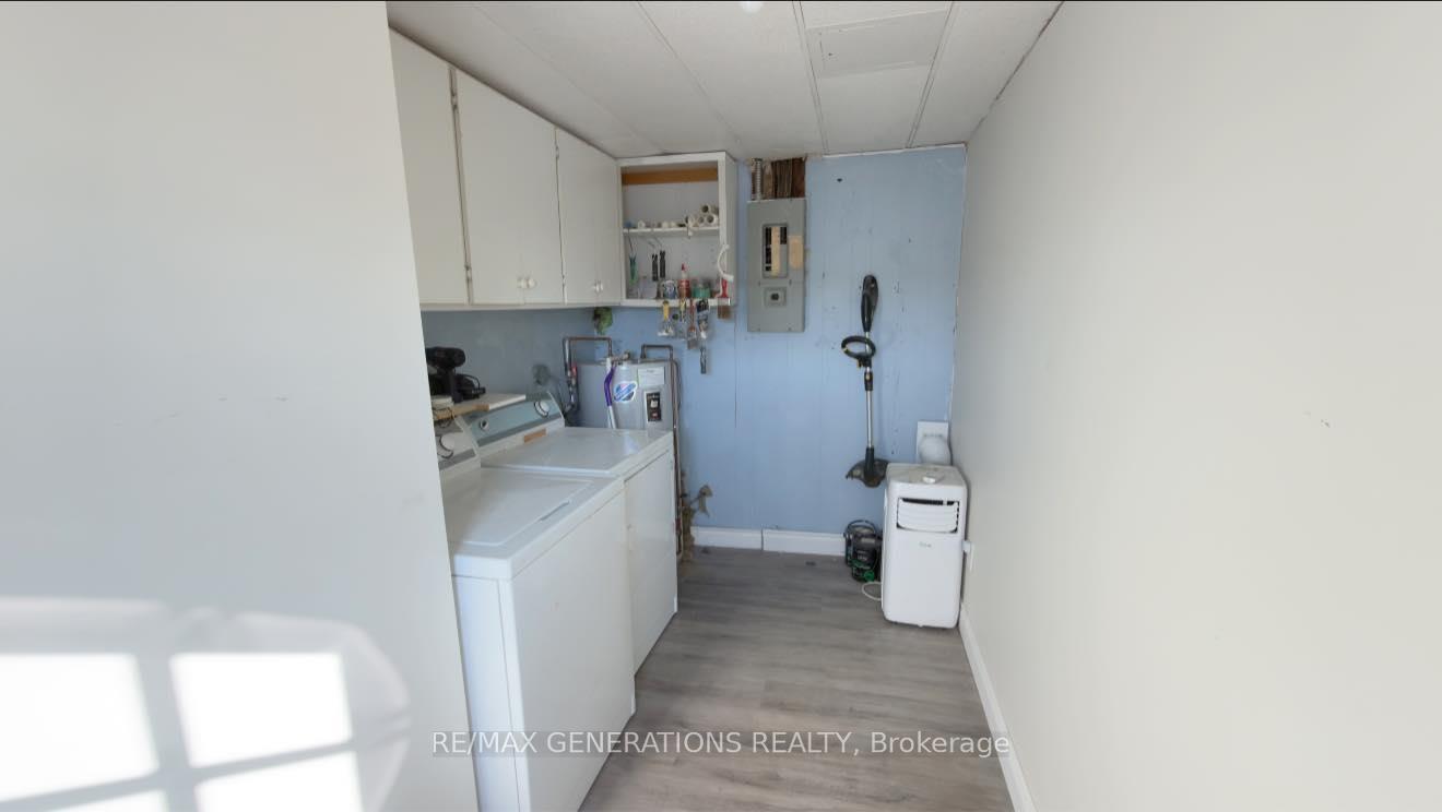 Photo 19 of 14 Taylor Drive, Thunder Bay, Rosslyn Road — HOMEH