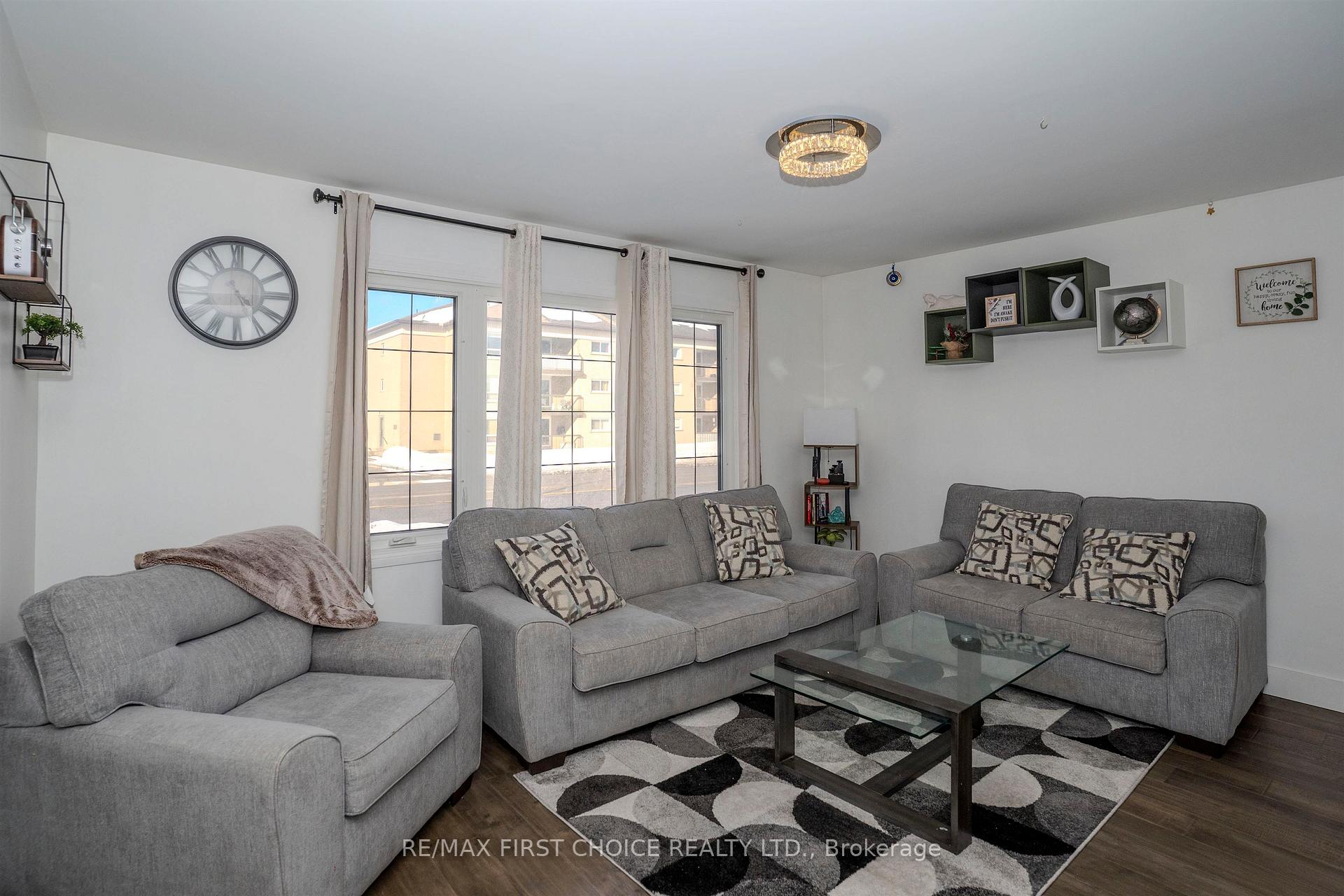 Photo 11 of 1436 Arthur Street E, Thunder Bay, Hyde Park — HOMEH