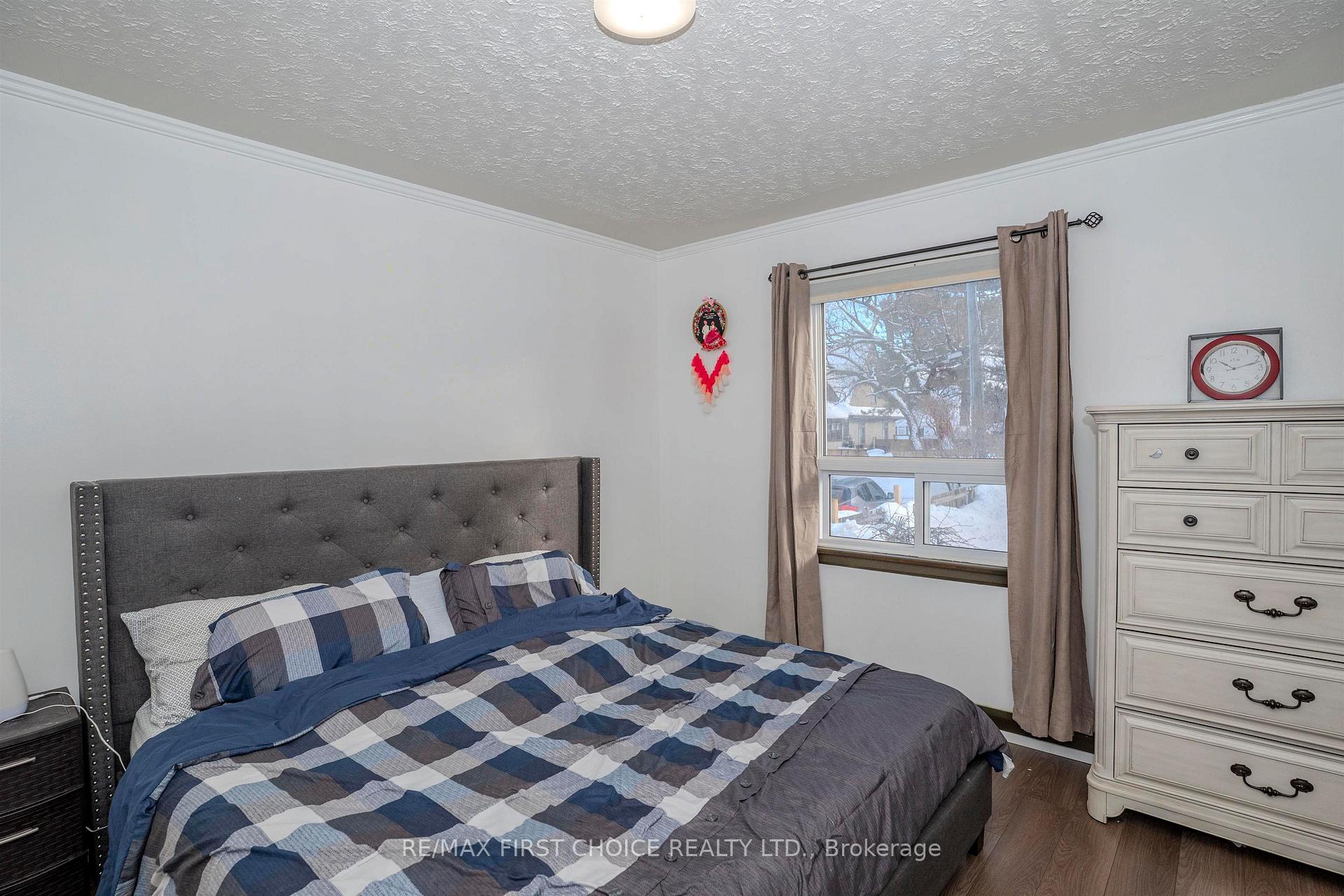 Photo 13 of 1436 Arthur Street E, Thunder Bay, Hyde Park — HOMEH