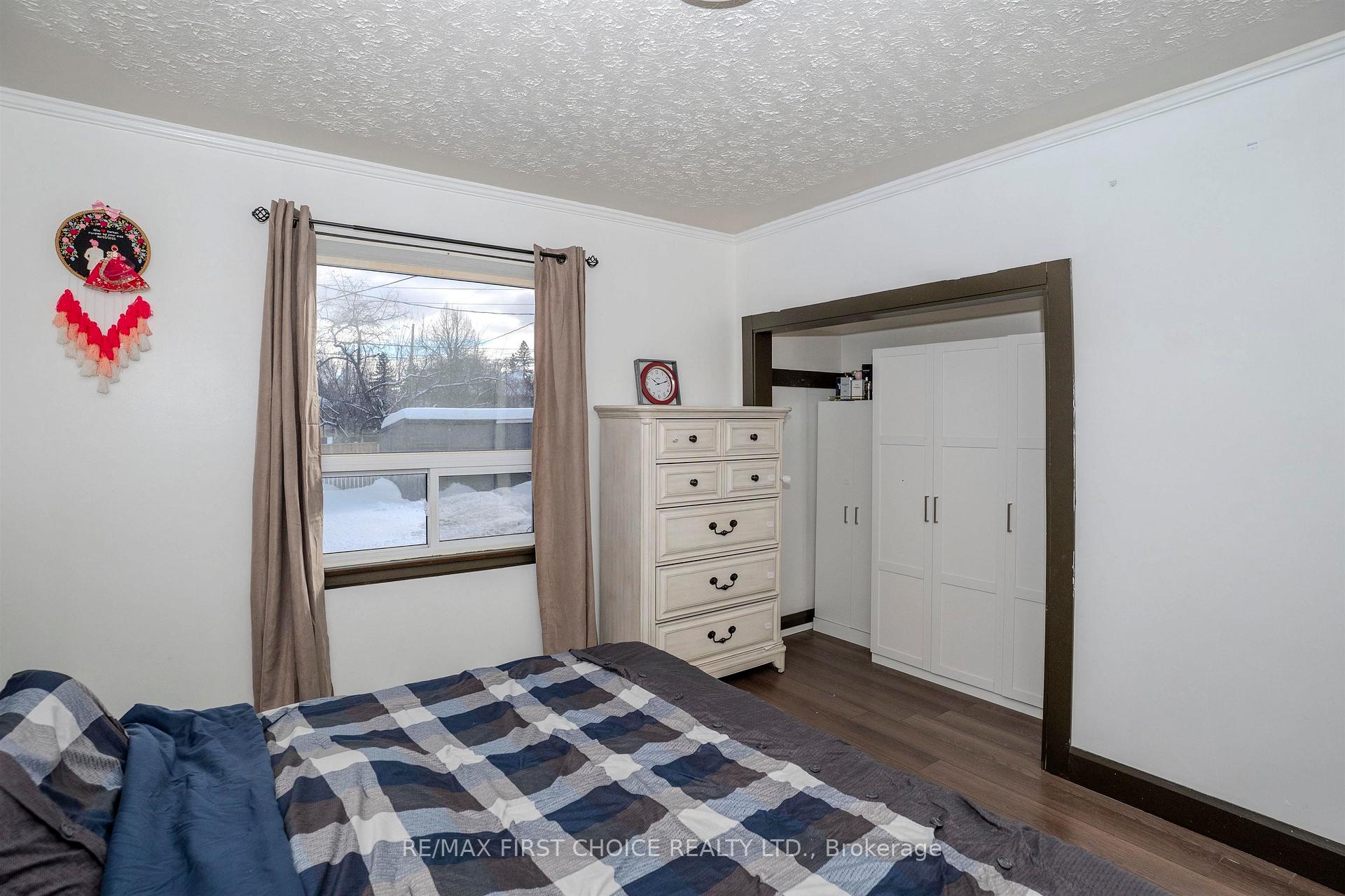 Photo 15 of 1436 Arthur Street E, Thunder Bay, Hyde Park — HOMEH