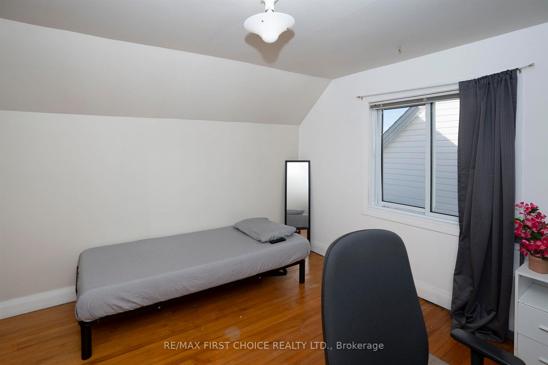 Photo 19 of 1436 Arthur Street E, Thunder Bay, Hyde Park — HOMEH