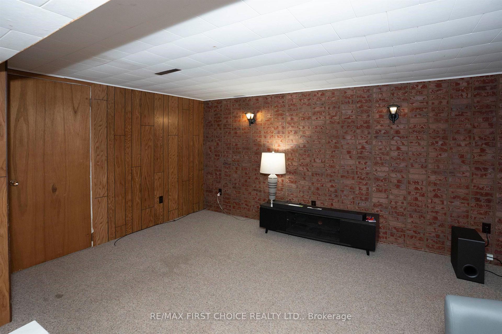 Photo 23 of 1436 Arthur Street E, Thunder Bay, Hyde Park — HOMEH