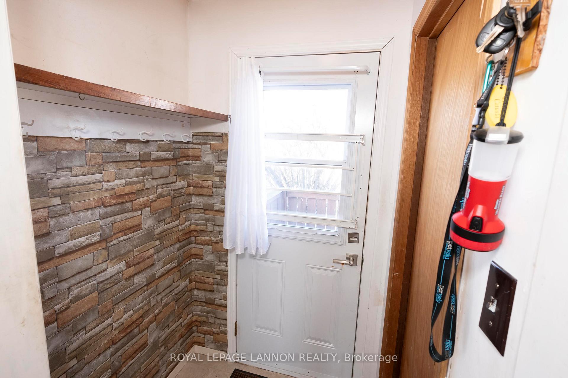 Photo 14 of 158 Front Street, Thunder Bay, Court / Cumberland — HOMEH