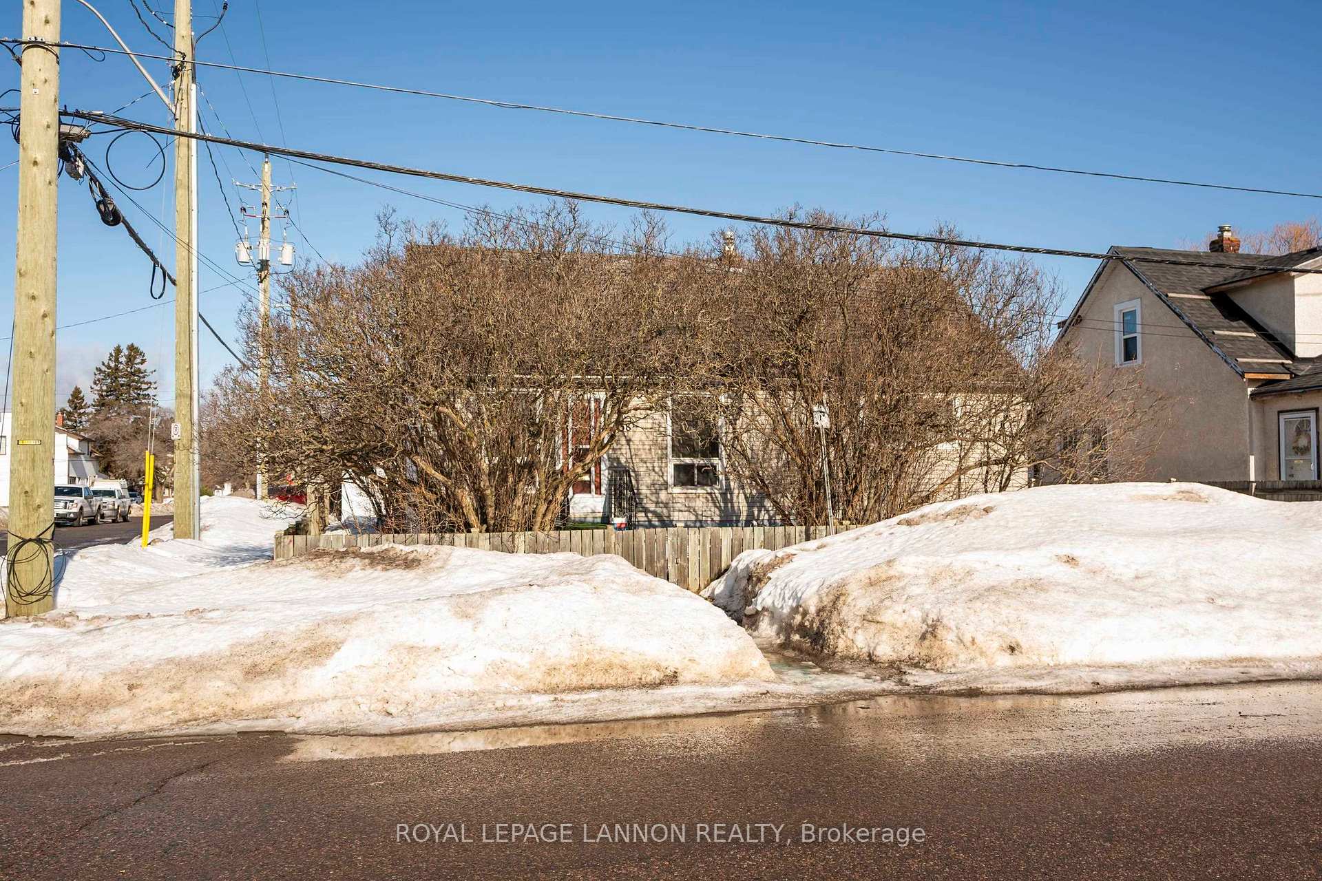 Photo 24 of 158 Front Street, Thunder Bay, Court / Cumberland — HOMEH