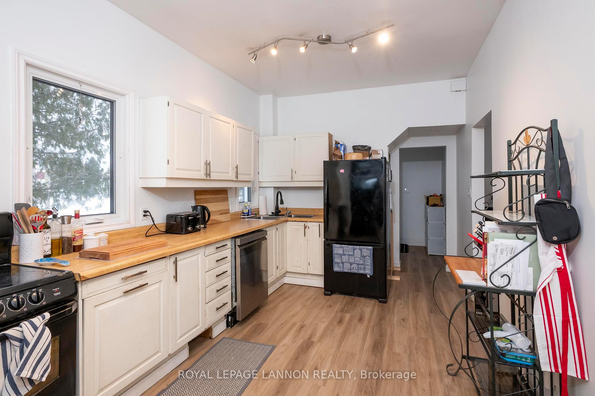 Photo 10 of 81 Shipley Street, Thunder Bay, Shuniah — HOMEH