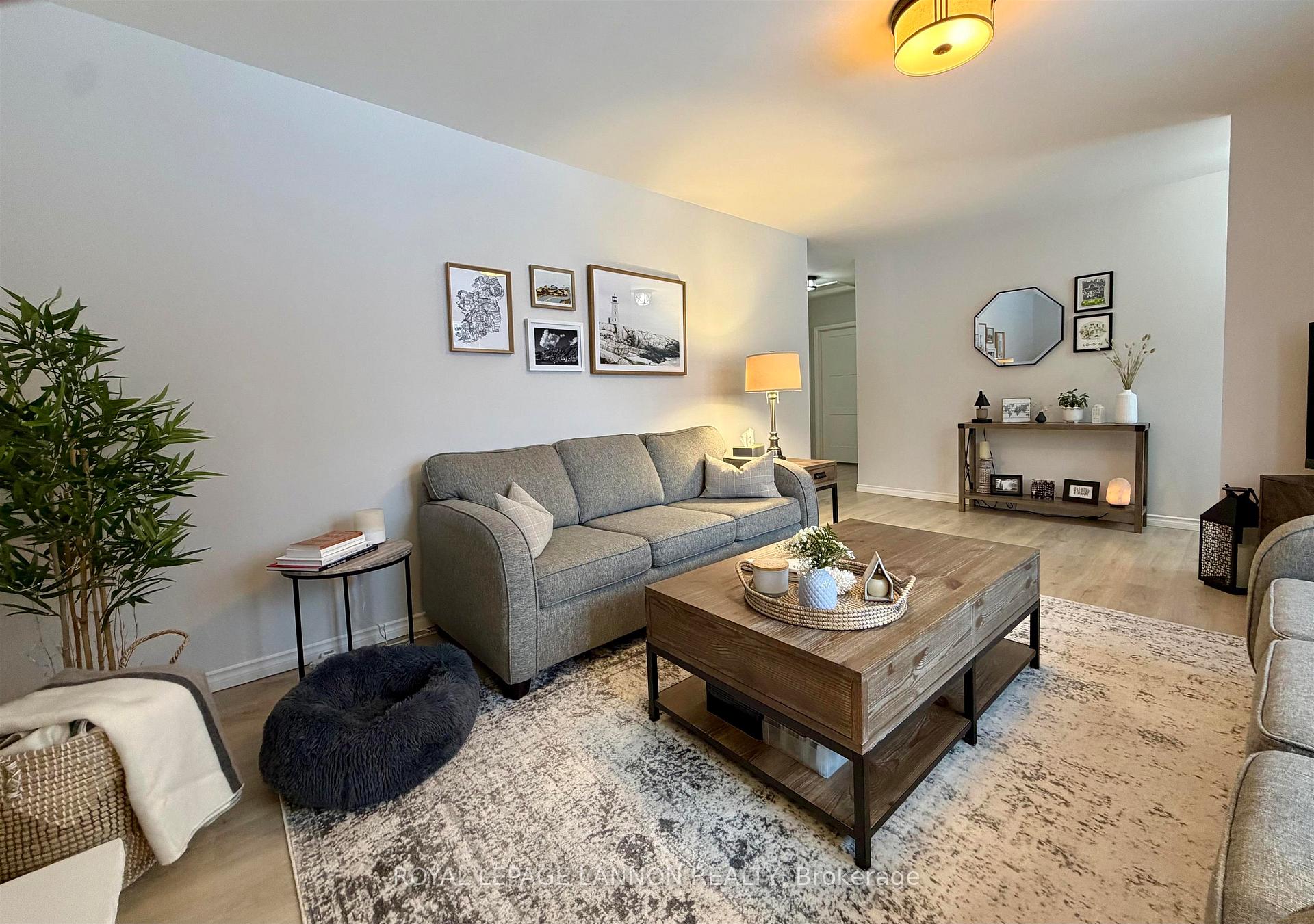 Photo 12 of 221 Cedar Avenue, Thunder Bay, Forest Park — HOMEH