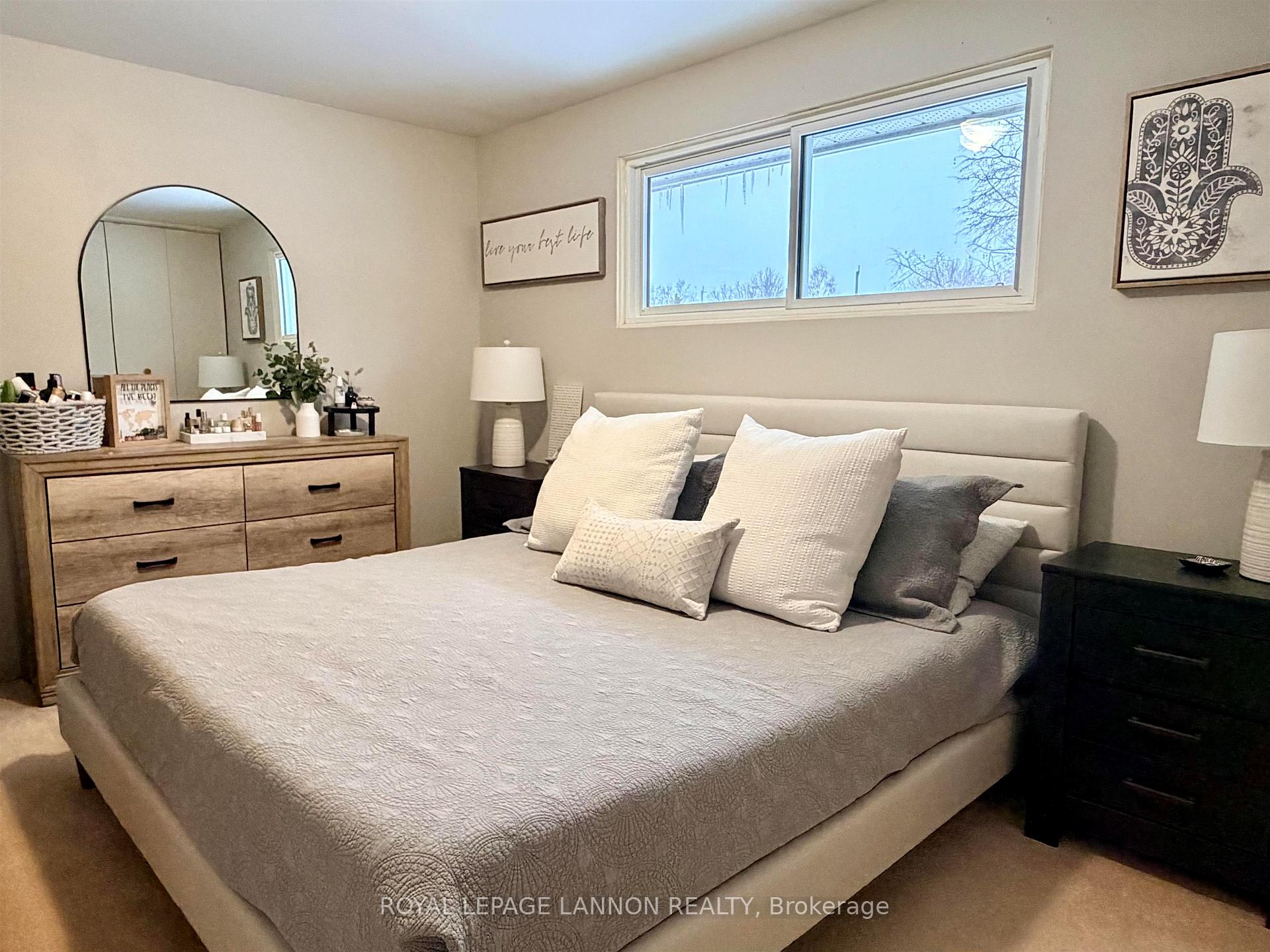 Photo 13 of 221 Cedar Avenue, Thunder Bay, Forest Park — HOMEH