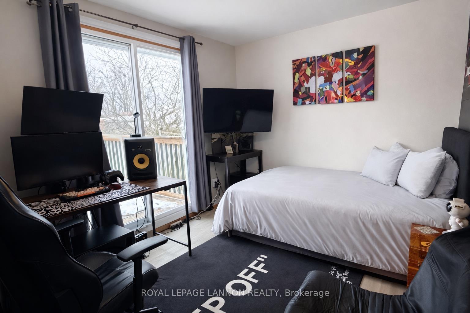 Photo 15 of 221 Cedar Avenue, Thunder Bay, Forest Park — HOMEH