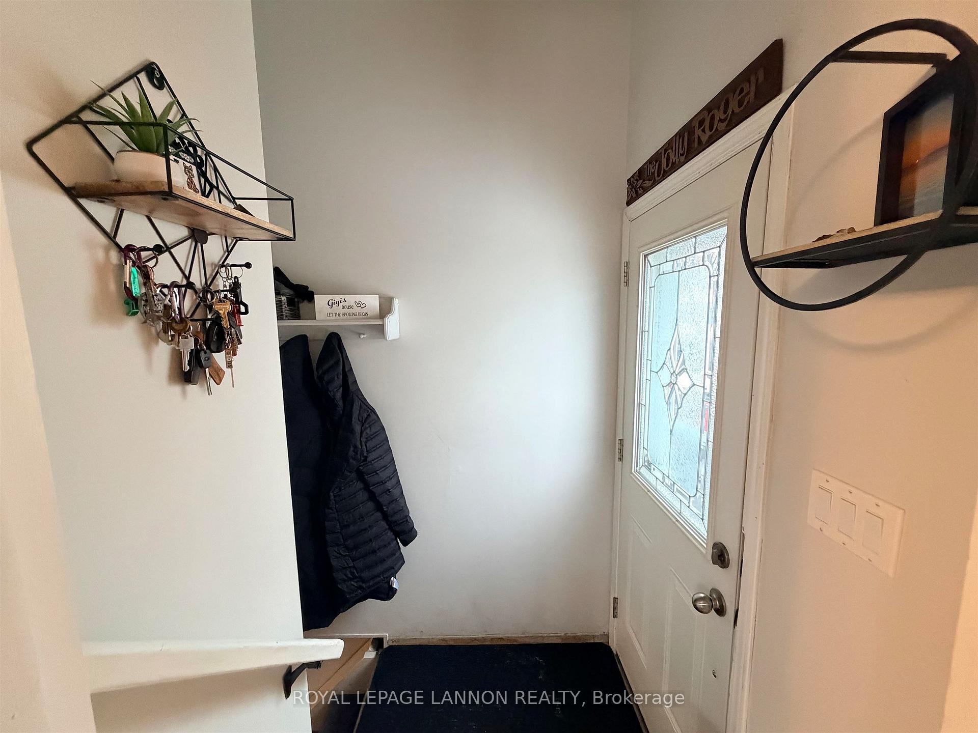 Photo 21 of 221 Cedar Avenue, Thunder Bay, Forest Park — HOMEH