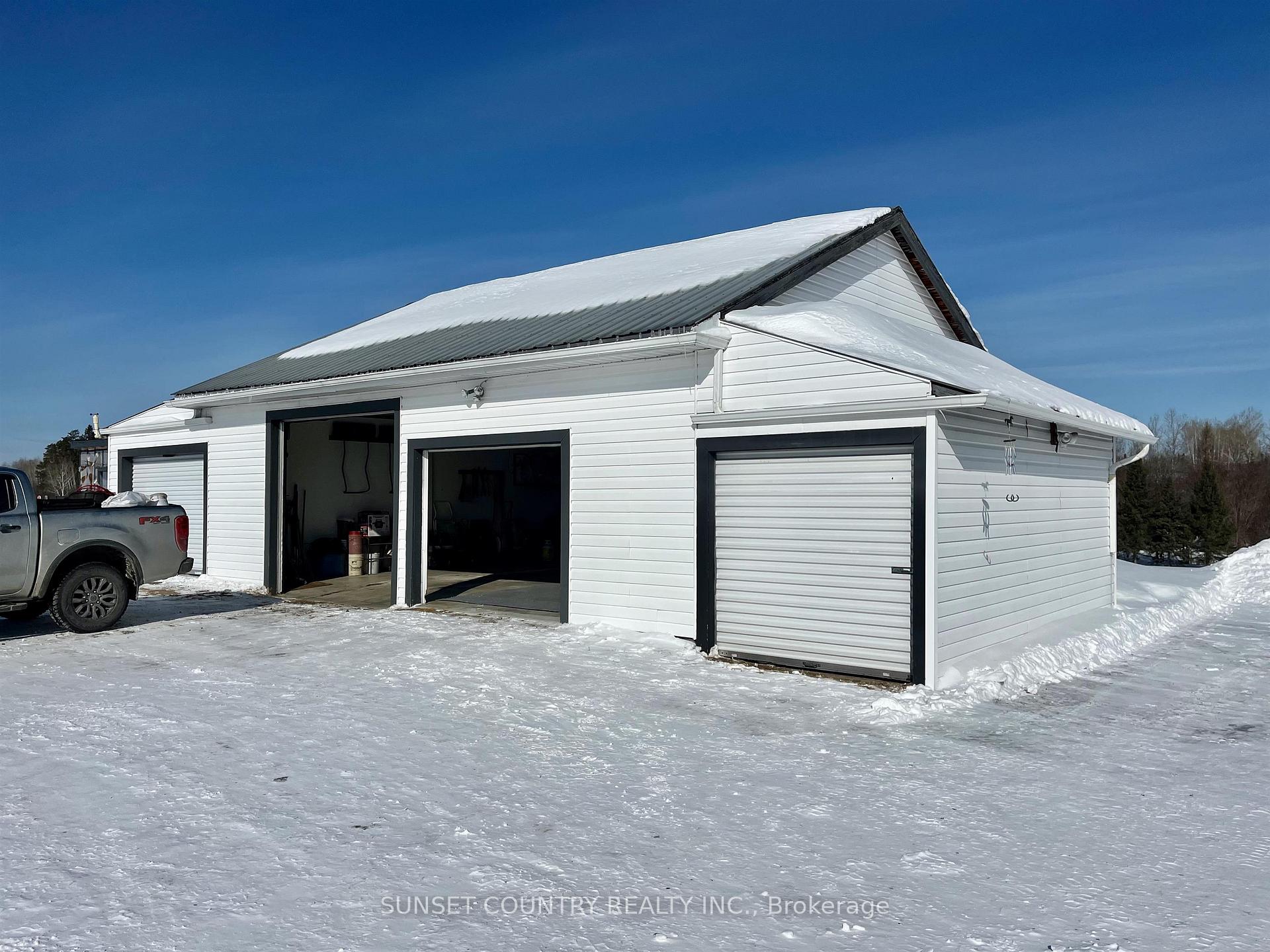 Photo 27 of 2256 Highway 605, Kenora Remote Area, Richan — HOMEH