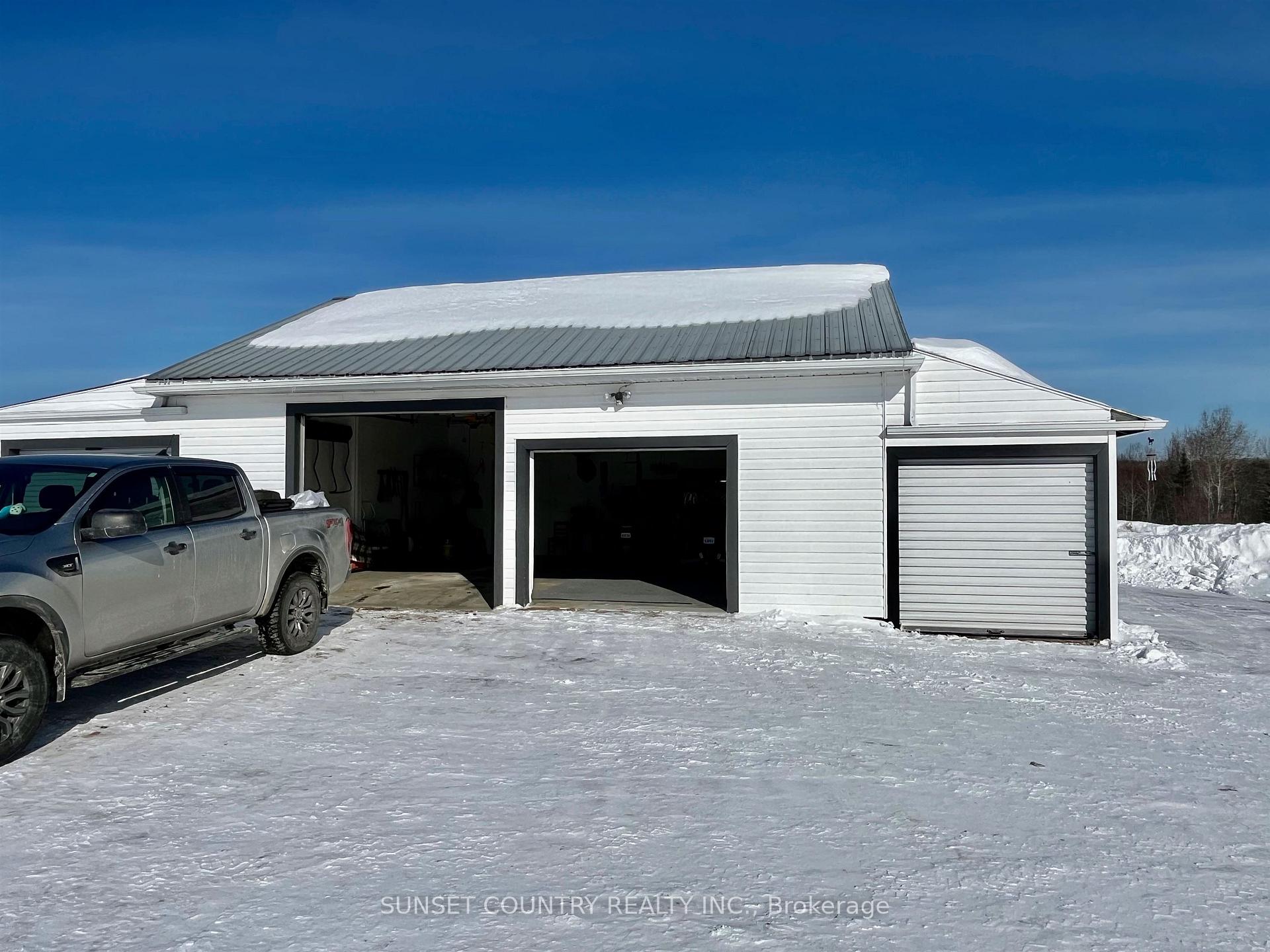 Photo 28 of 2256 Highway 605, Kenora Remote Area, Richan — HOMEH