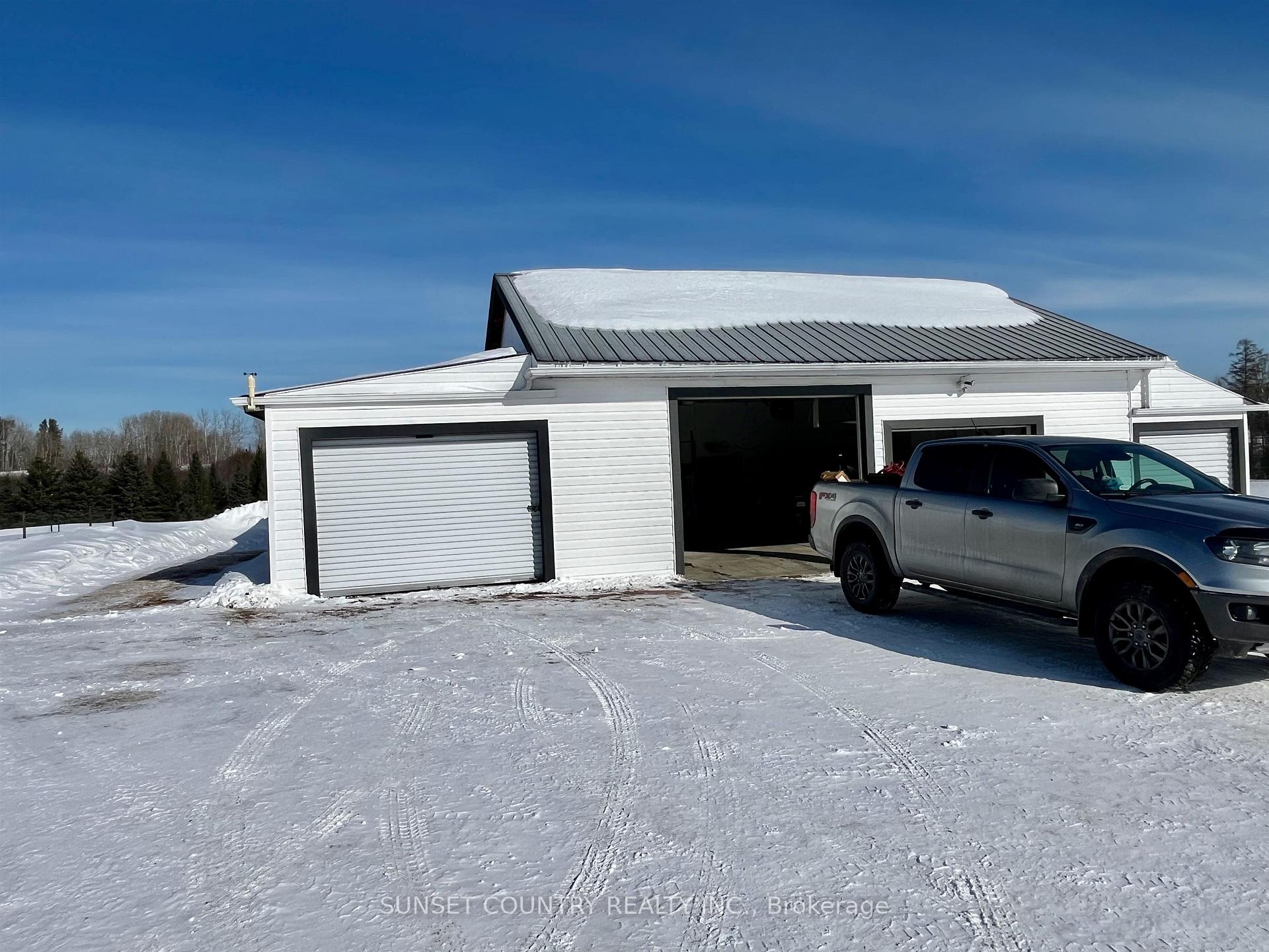 Photo 29 of 2256 Highway 605, Kenora Remote Area, Richan — HOMEH