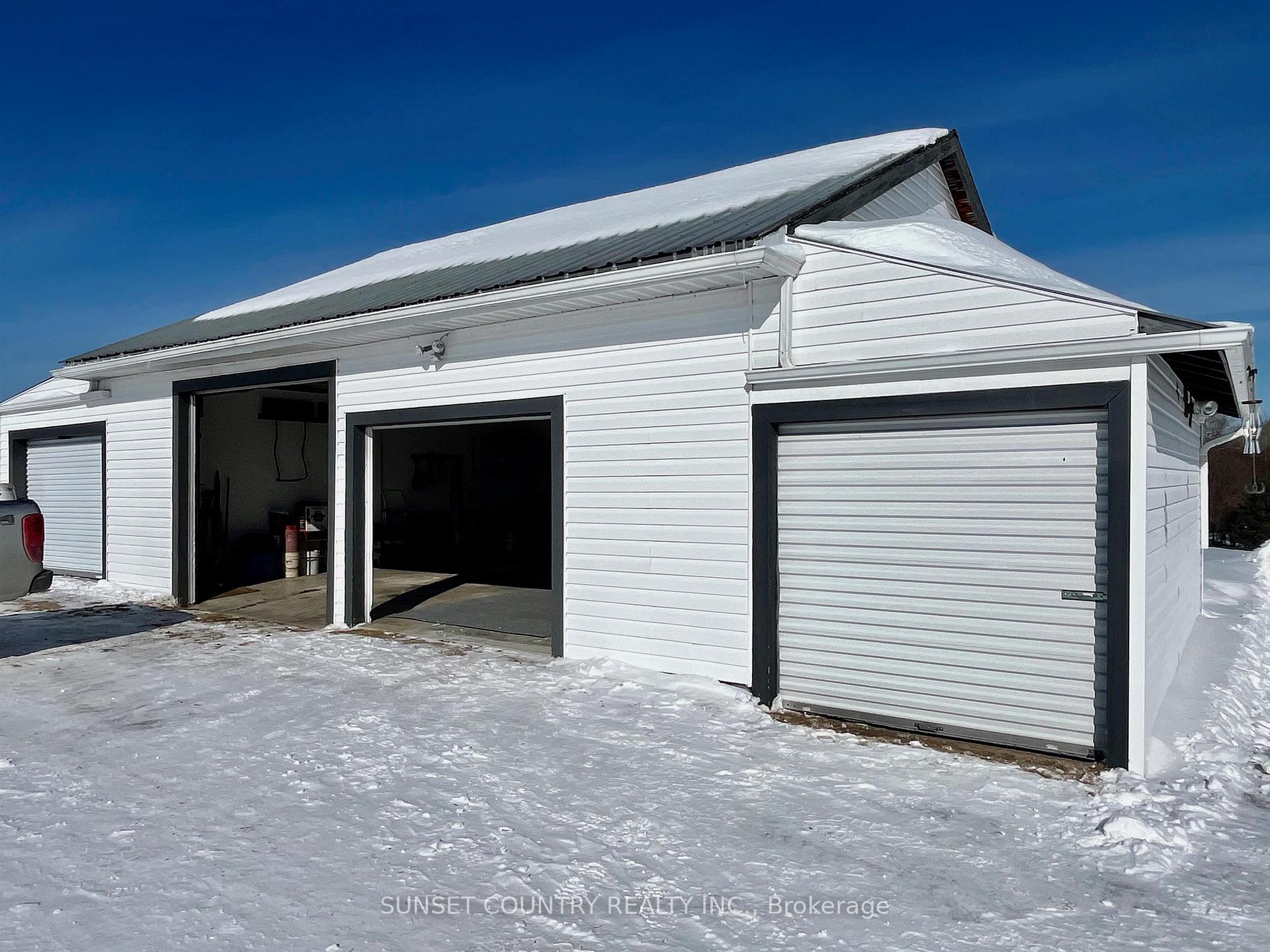 Photo 31 of 2256 Highway 605, Kenora Remote Area, Richan — HOMEH
