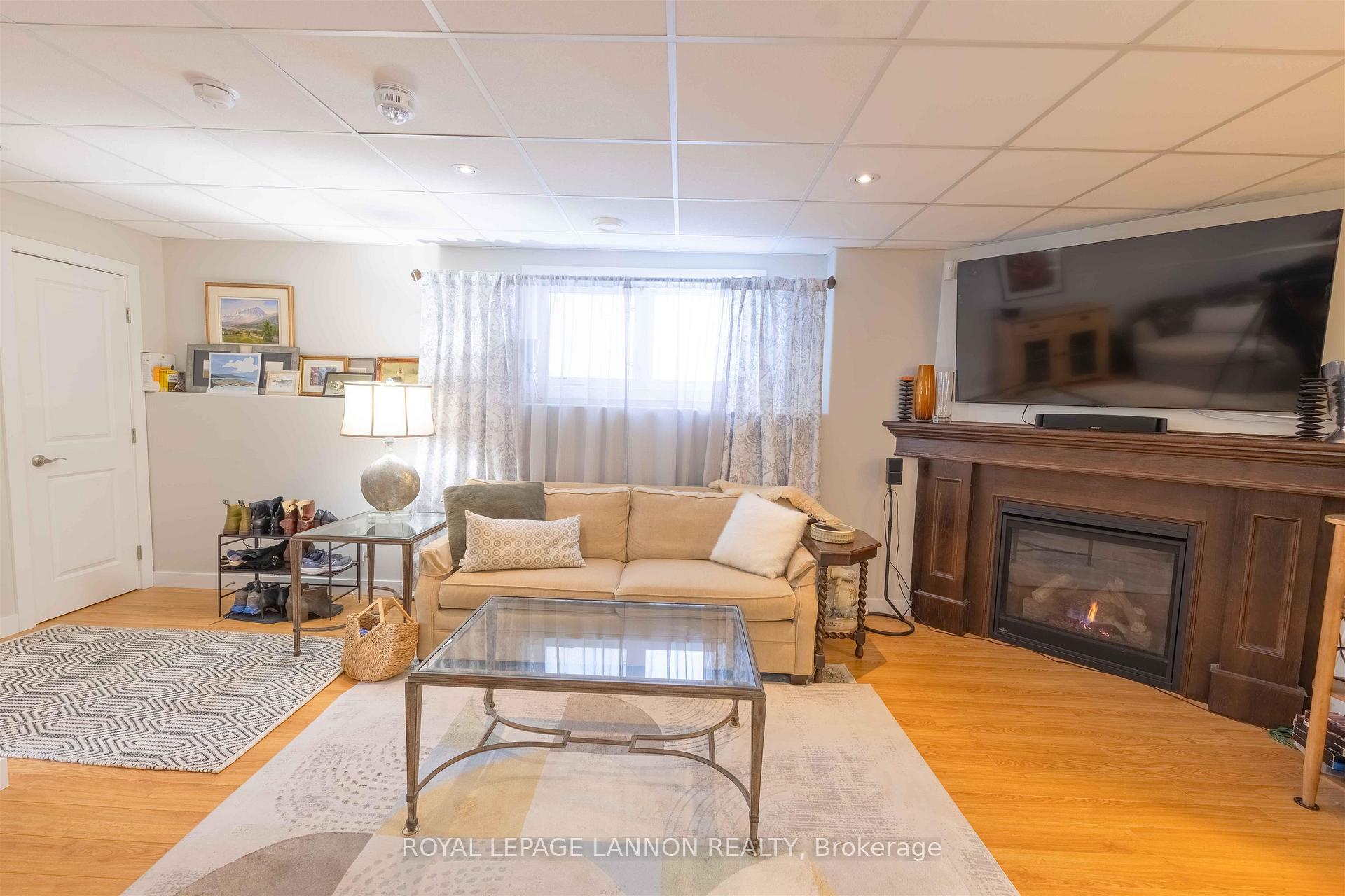 Photo 15 of 160 Cougar Crs, Thunder Bay, Parkdale — HOMEH