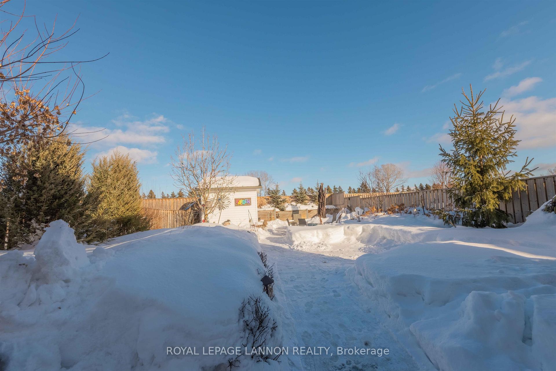 Photo 24 of 160 Cougar Crs, Thunder Bay, Parkdale — HOMEH