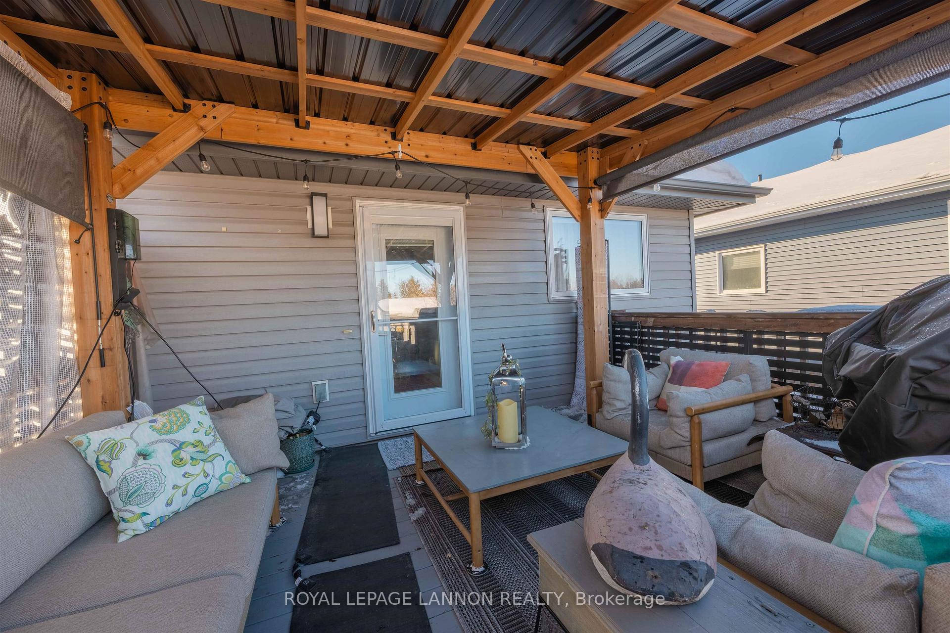 Photo 26 of 160 Cougar Crs, Thunder Bay, Parkdale — HOMEH