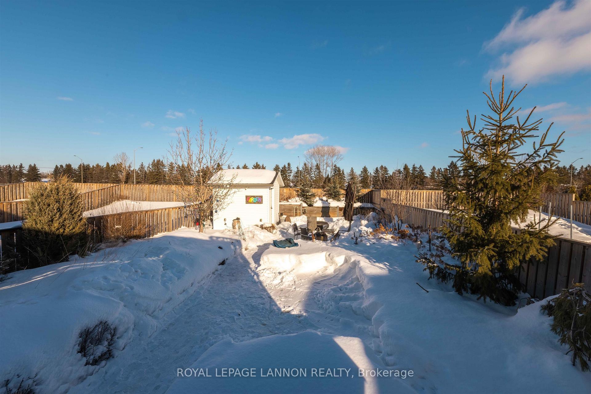 Photo 28 of 160 Cougar Crs, Thunder Bay, Parkdale — HOMEH