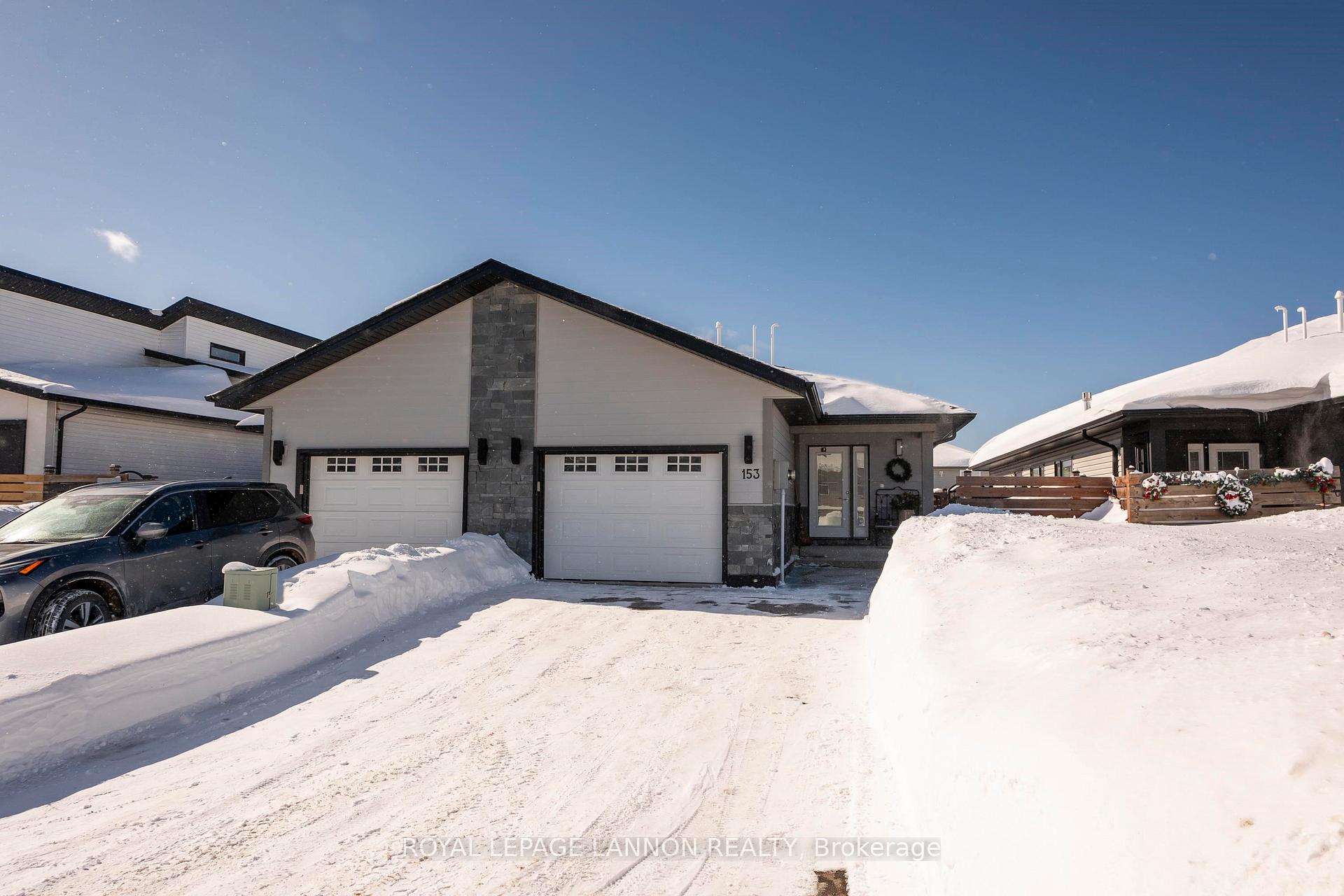 Photo 2 of 153 Cougar Crescent, Thunder Bay, Parkdale — HOMEH