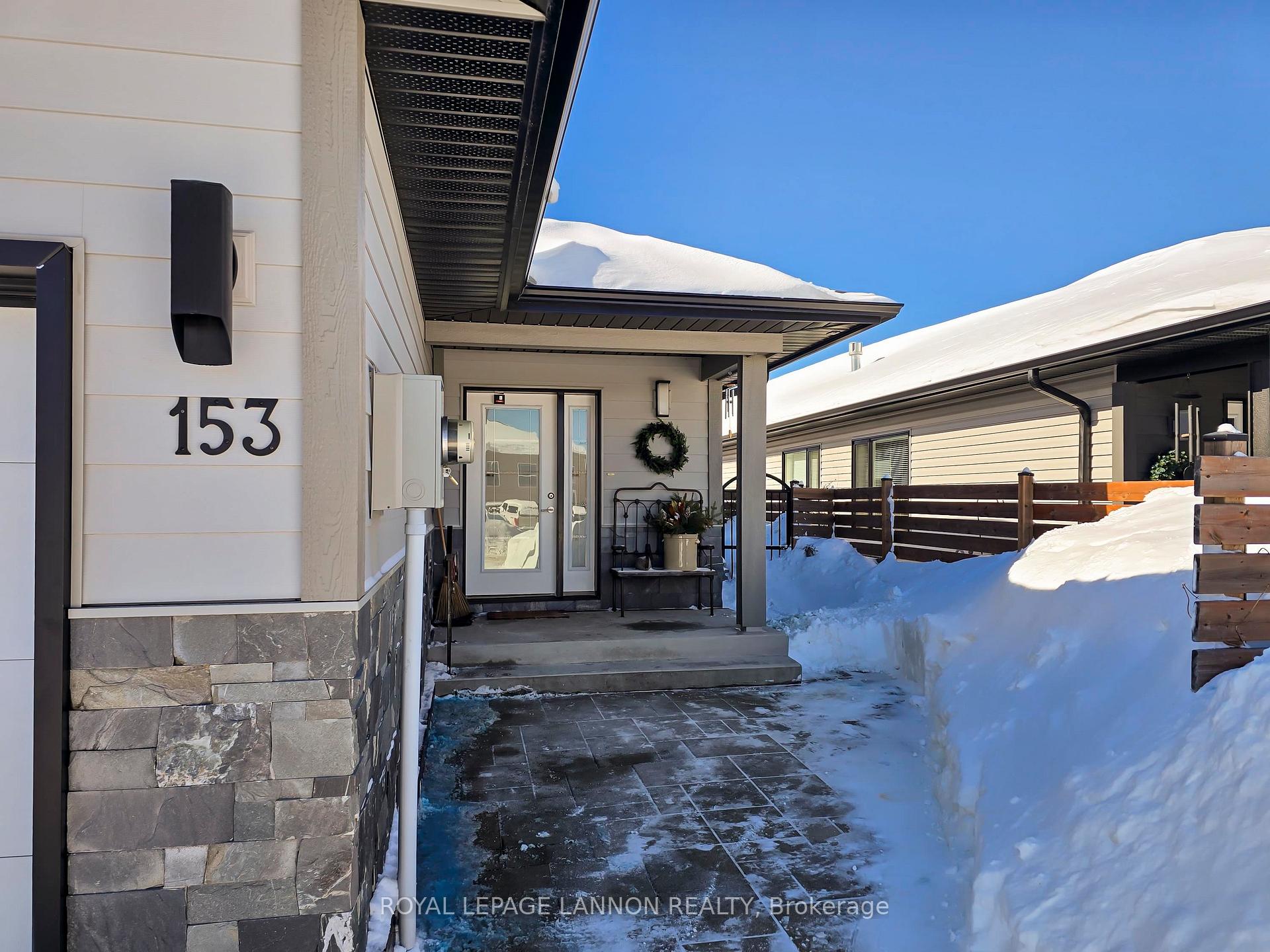 Photo 4 of 153 Cougar Crescent, Thunder Bay, Parkdale — HOMEH