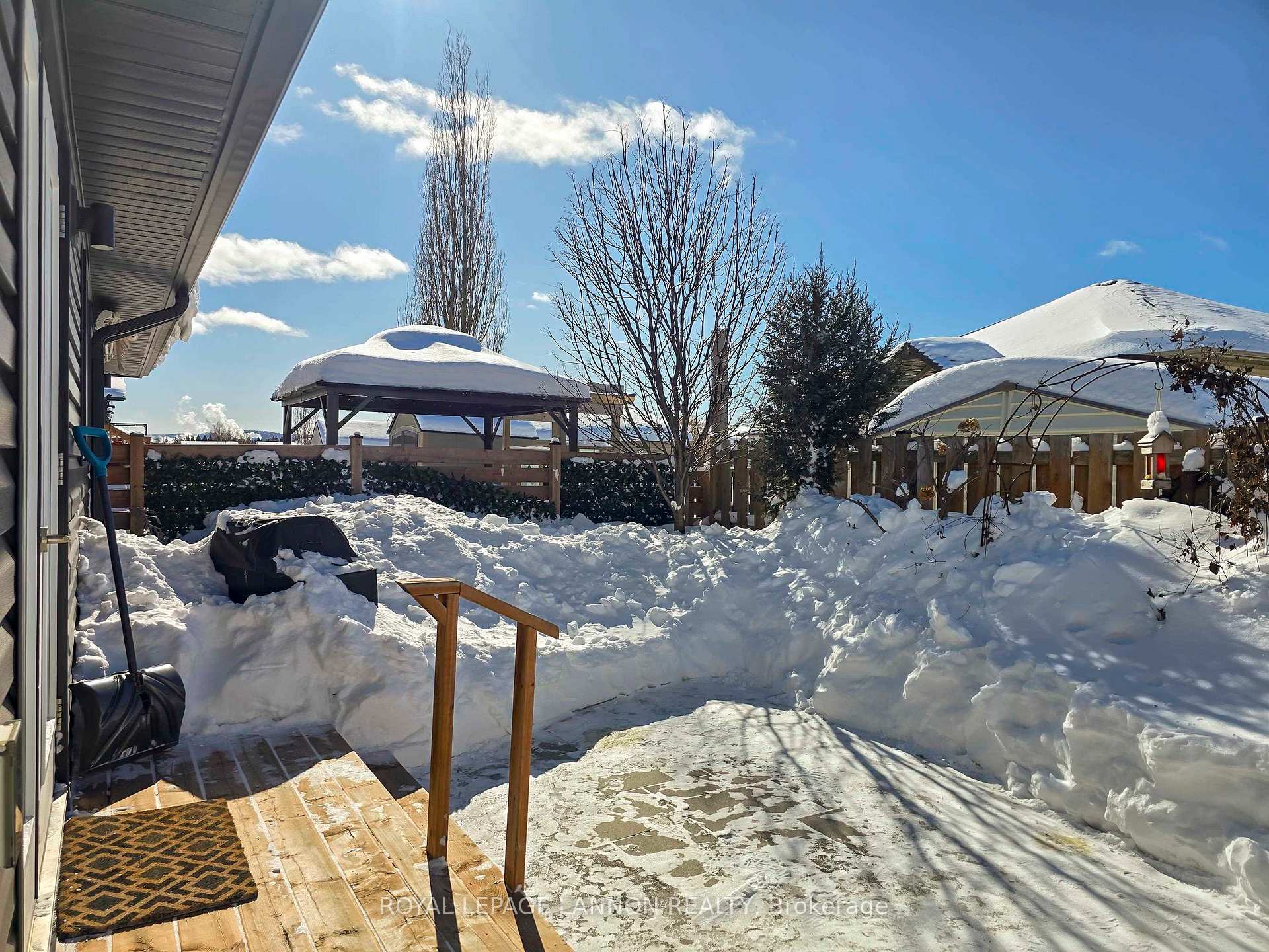 Photo 5 of 153 Cougar Crescent, Thunder Bay, Parkdale — HOMEH