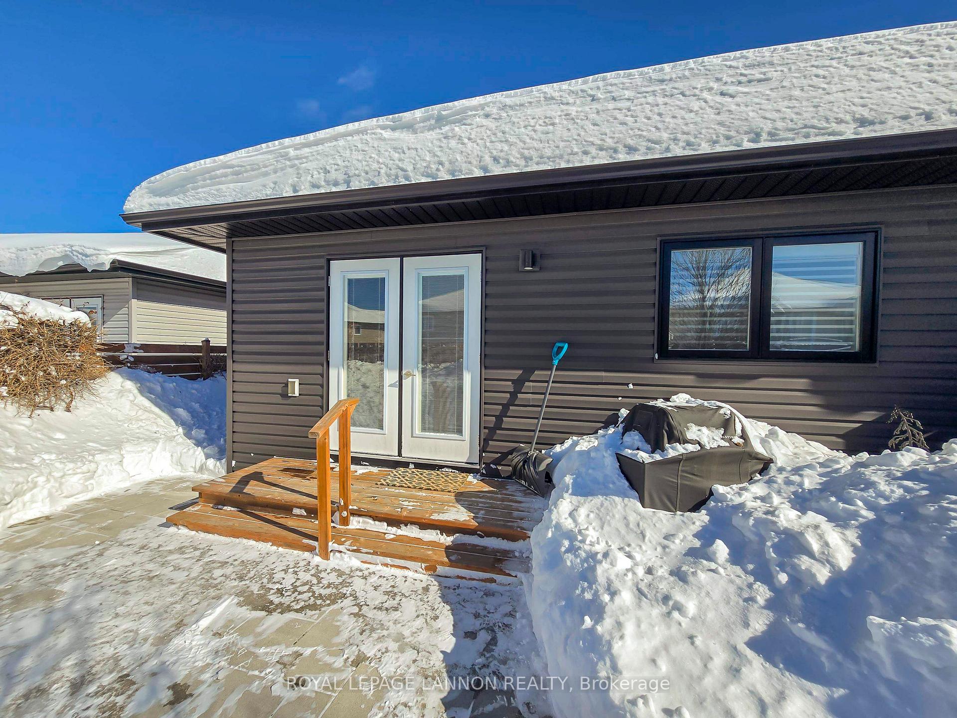 Photo 6 of 153 Cougar Crescent, Thunder Bay, Parkdale — HOMEH