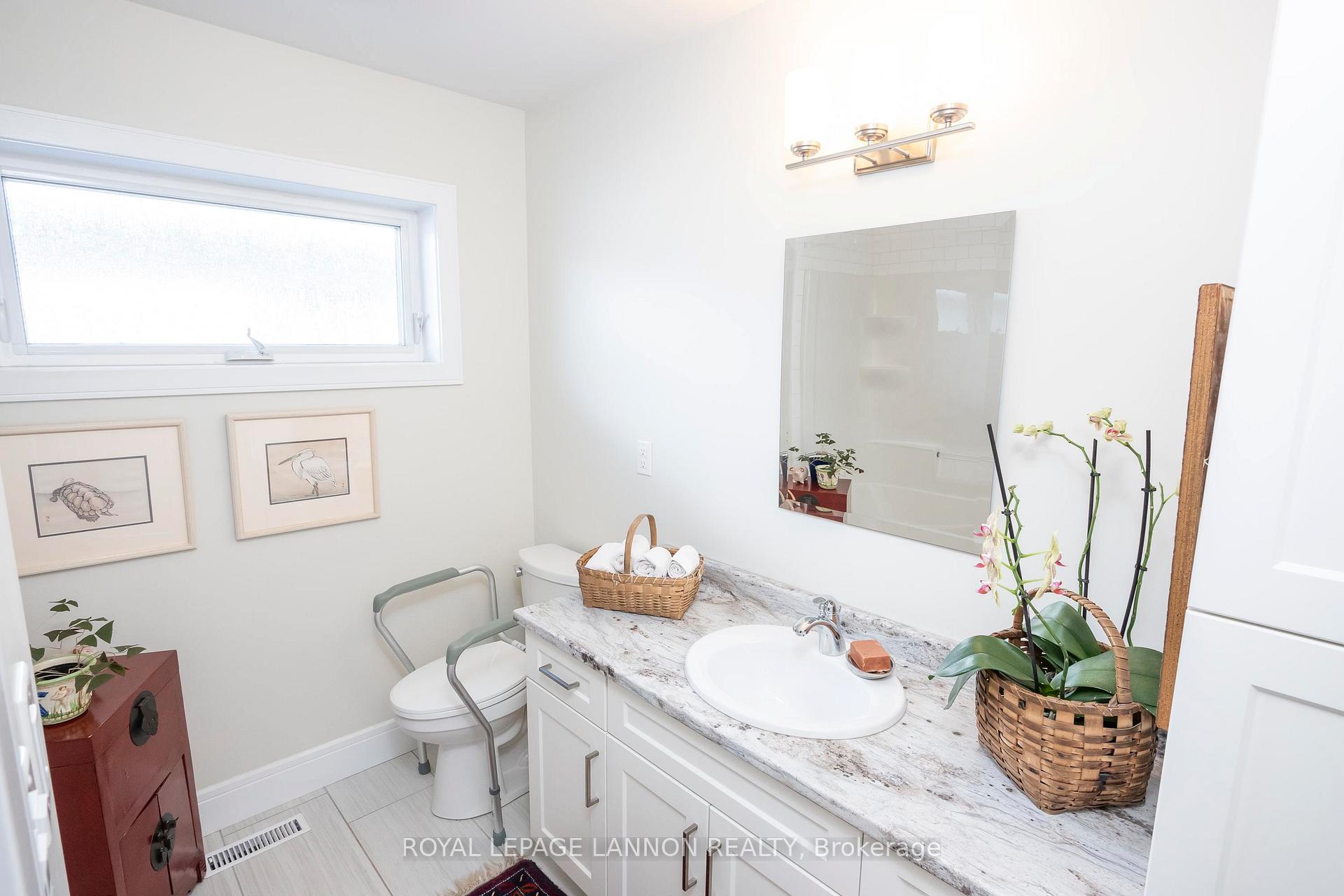 Photo 31 of 153 Cougar Crescent, Thunder Bay, Parkdale — HOMEH
