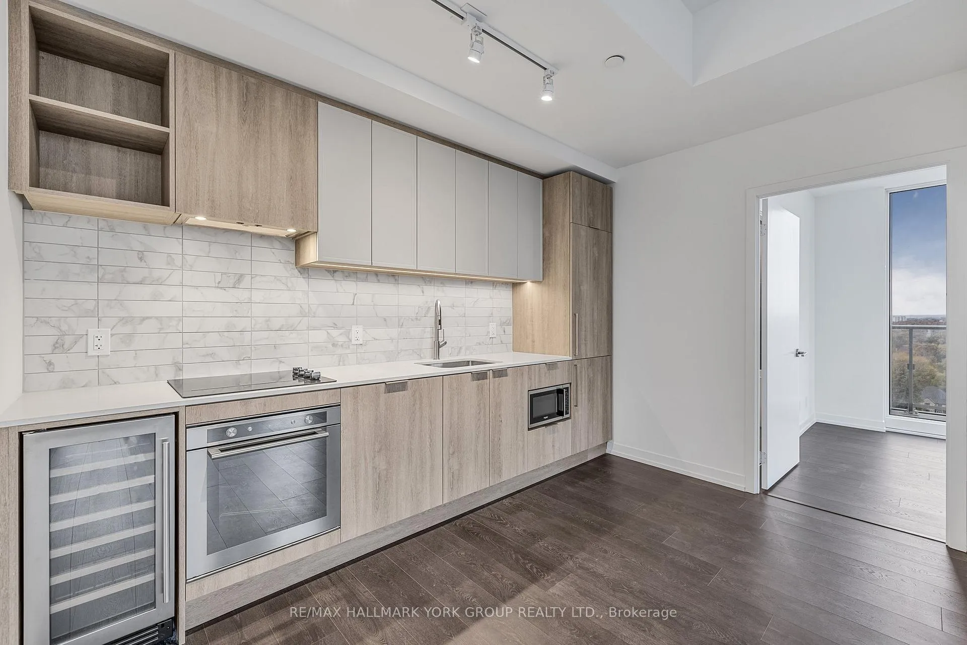 Photo 2 of Unit PH 16, 2020 Bathurst Street, Toronto, Humewood-Cedarvale — HOMEH