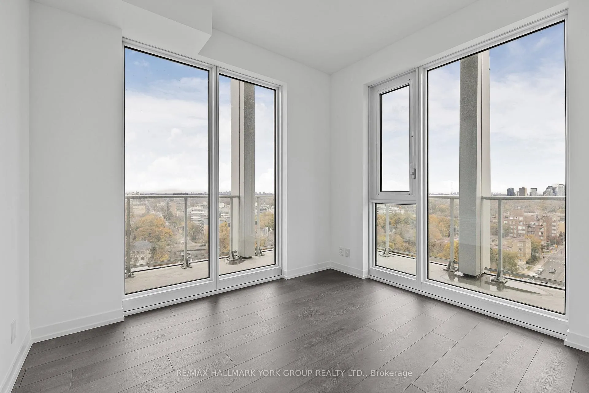 Photo 5 of Unit PH 16, 2020 Bathurst Street, Toronto, Humewood-Cedarvale — HOMEH