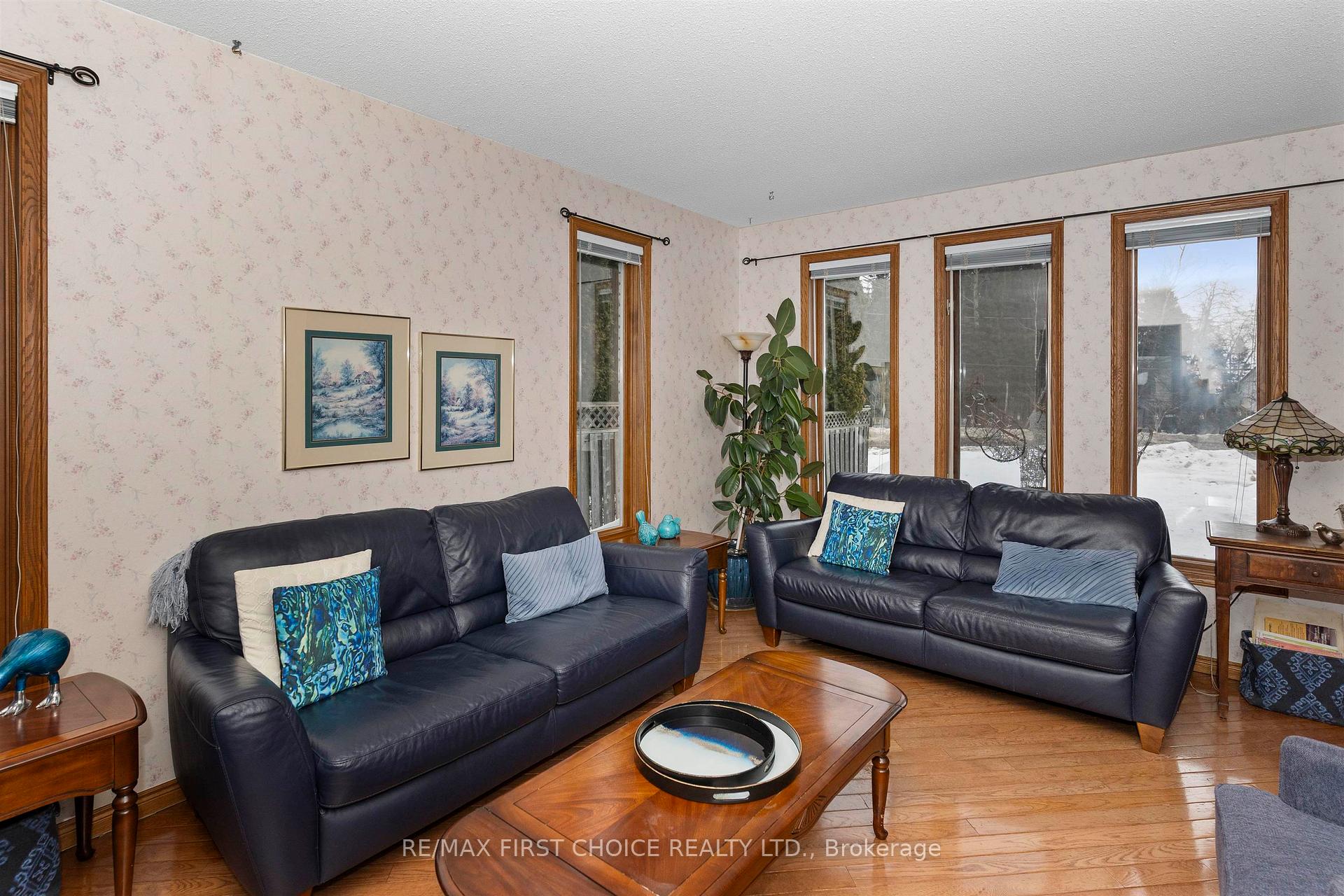 Photo 5 of 199 Valley Street, Thunder Bay, John Street North — HOMEH