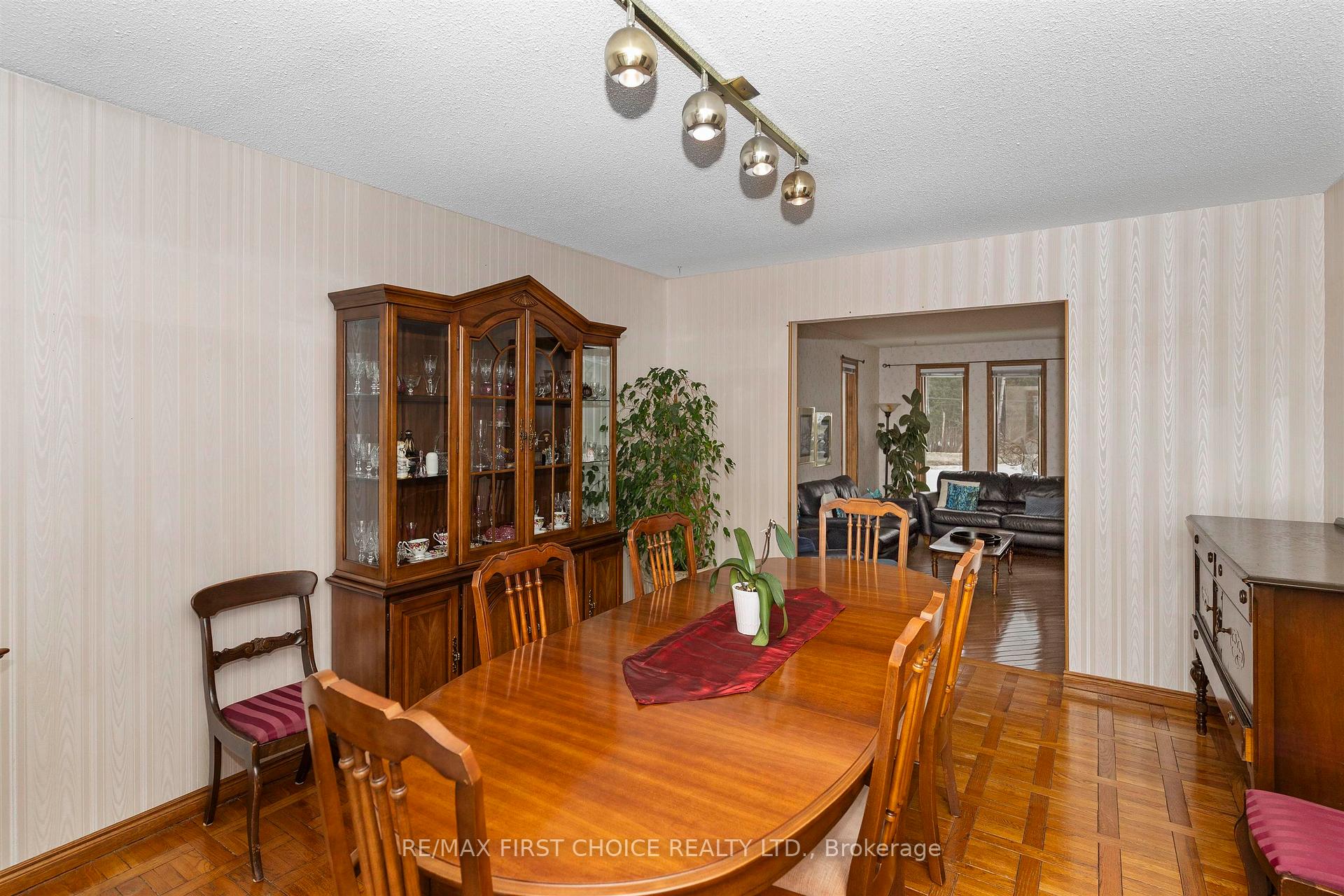 Photo 17 of 199 Valley Street, Thunder Bay, John Street North — HOMEH