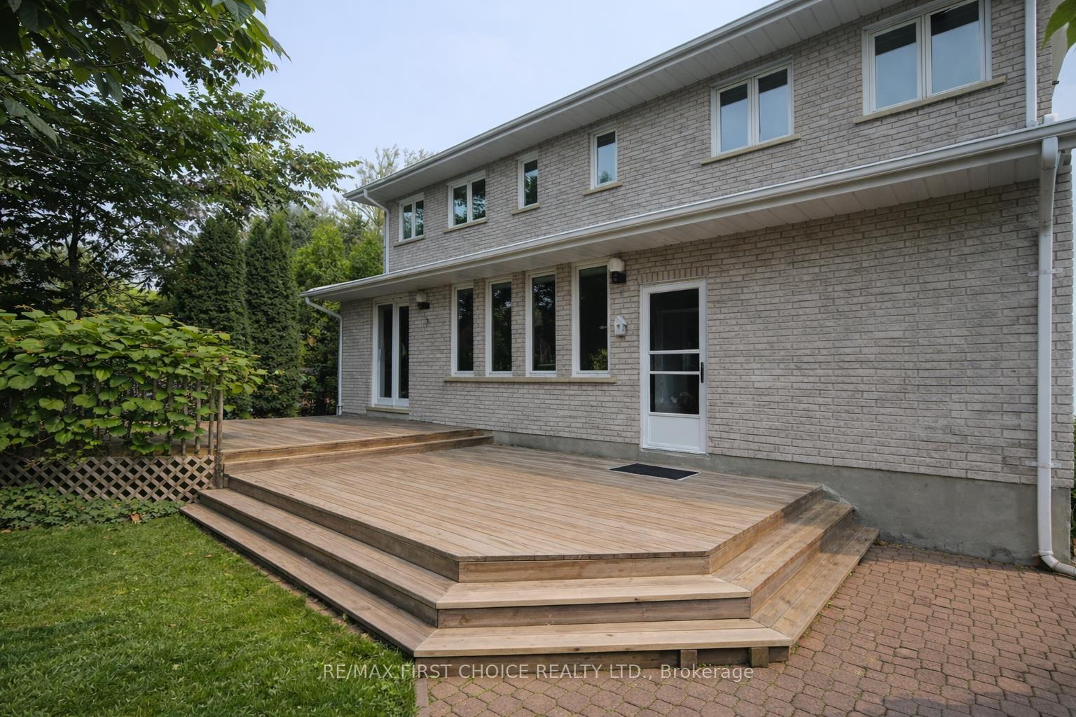 Photo 45 of 199 Valley Street, Thunder Bay, John Street North — HOMEH