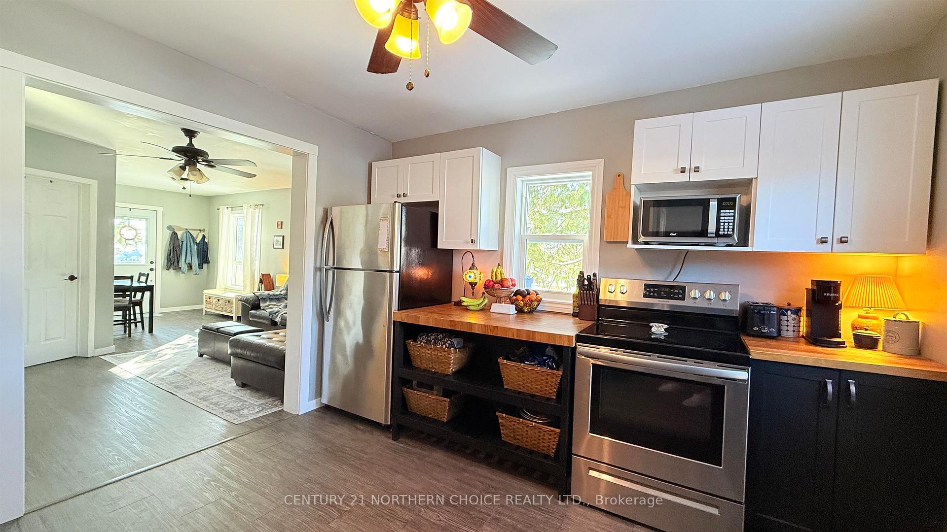 Photo 3 of 24 Queen Street, Sioux Lookout — HOMEH