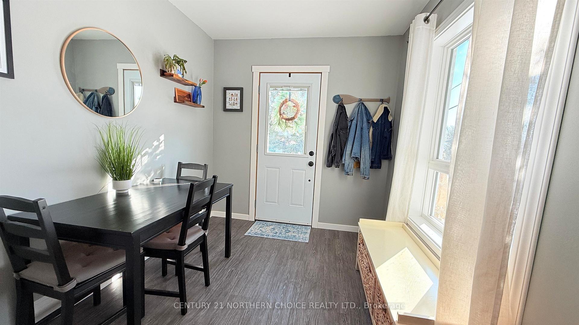 Photo 6 of 24 Queen Street, Sioux Lookout — HOMEH