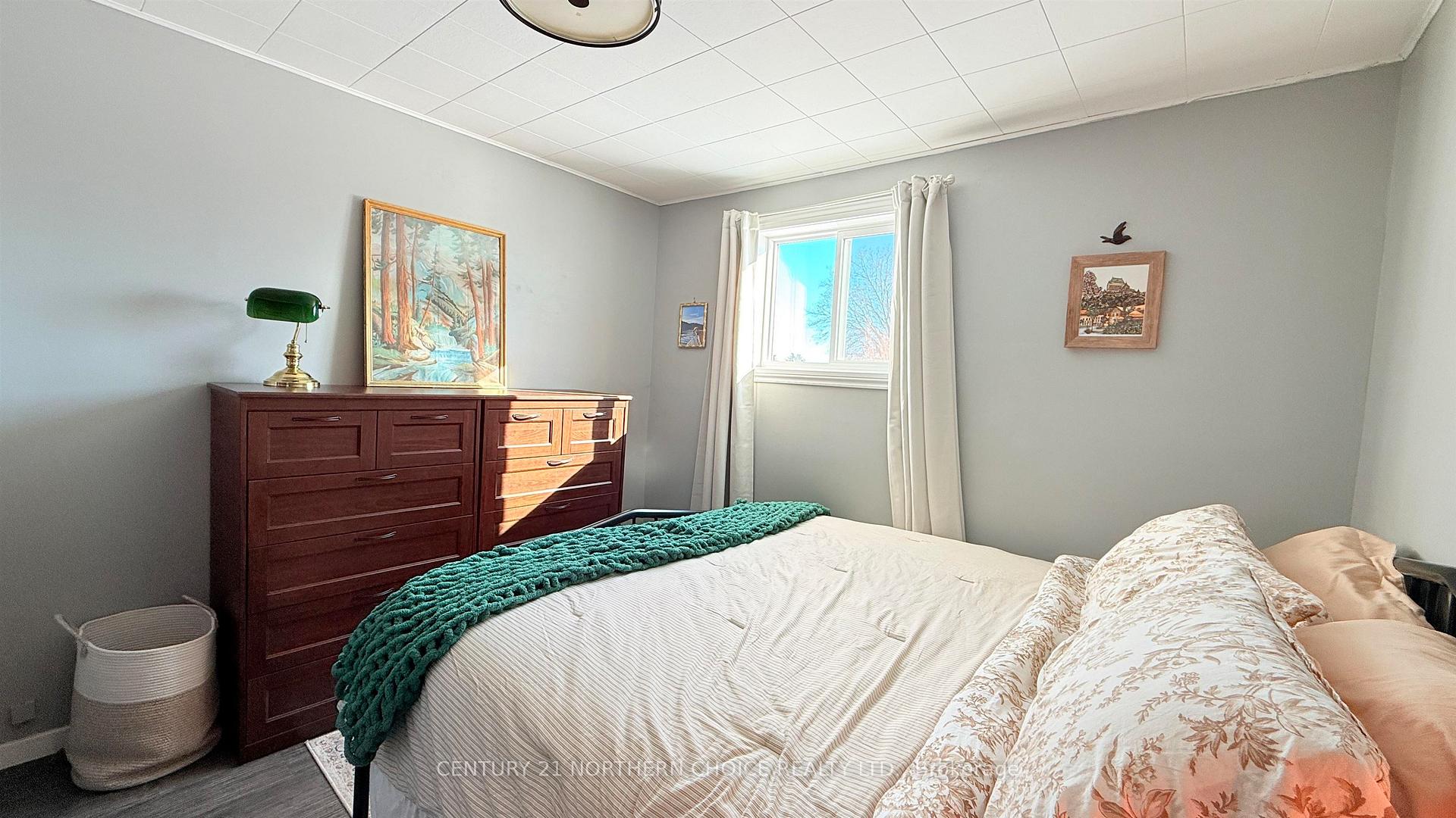 Photo 7 of 24 Queen Street, Sioux Lookout — HOMEH