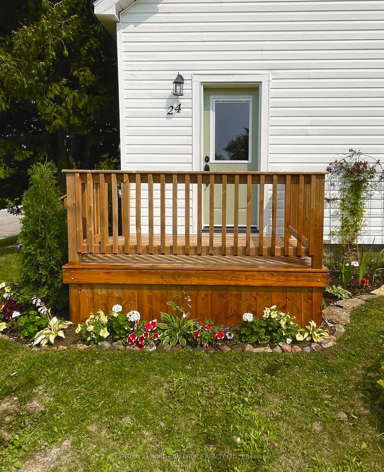 Photo 13 of 24 Queen Street, Sioux Lookout — HOMEH