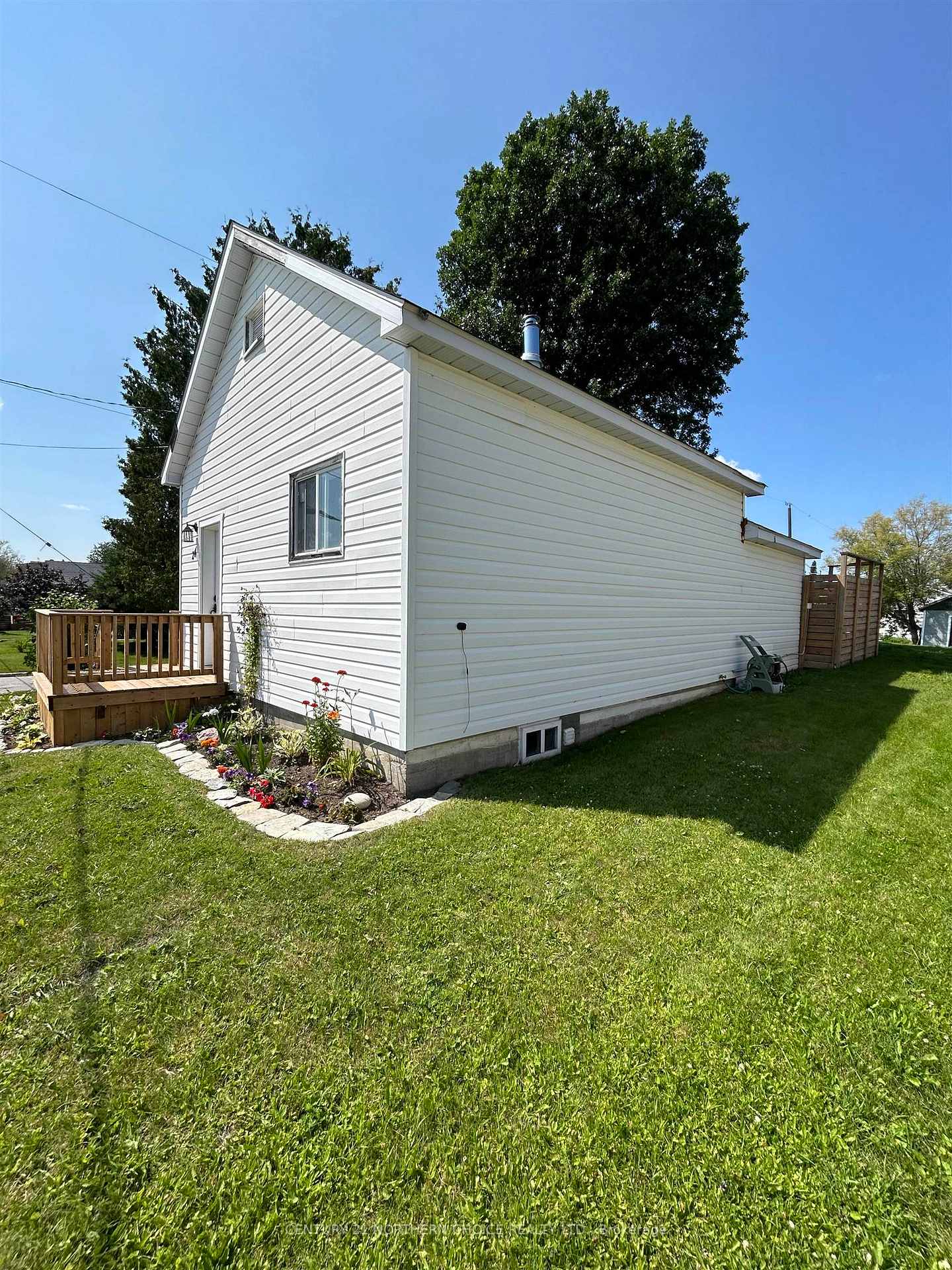 Photo 14 of 24 Queen Street, Sioux Lookout — HOMEH