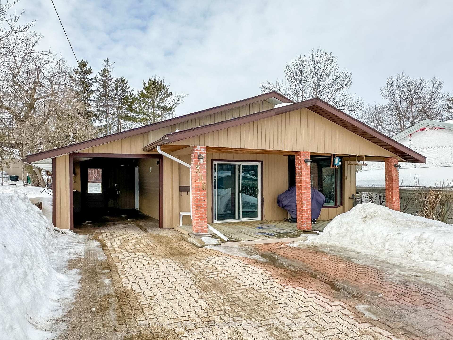 Photo 1 of 316 May Avenue, Kenora, Keewatin — HOMEH