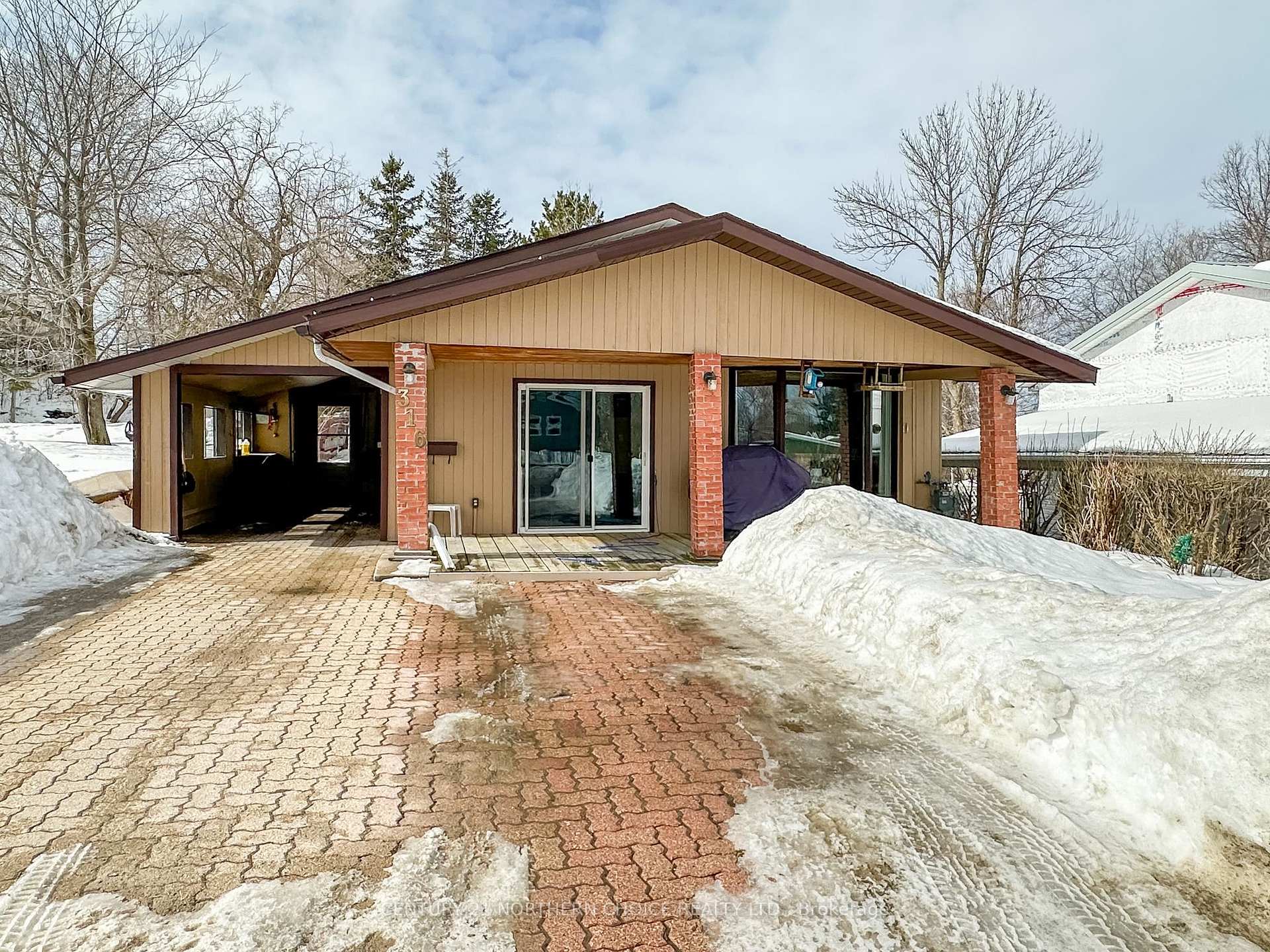 Photo 6 of 316 May Avenue, Kenora, Keewatin — HOMEH