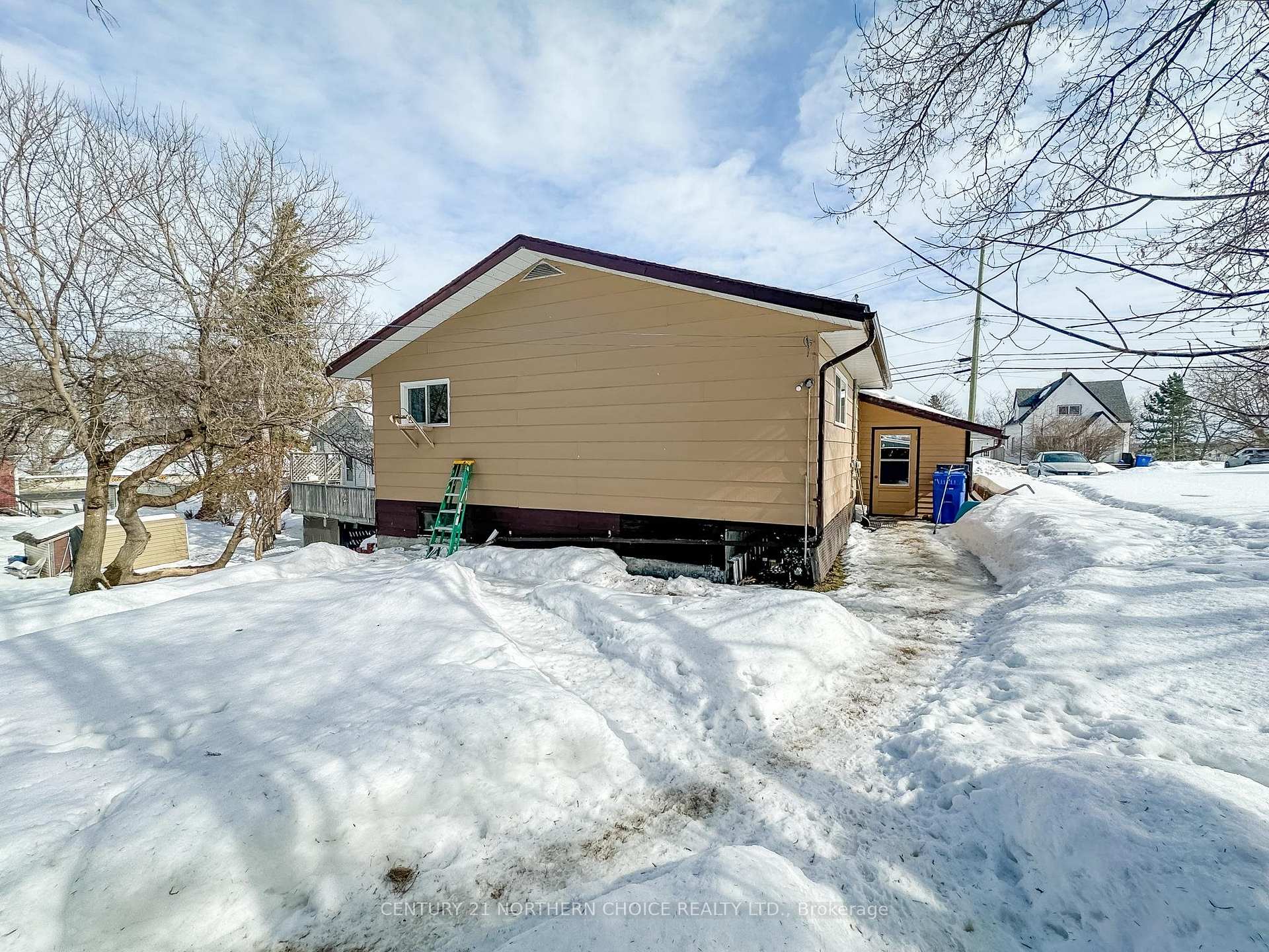 Photo 10 of 316 May Avenue, Kenora, Keewatin — HOMEH