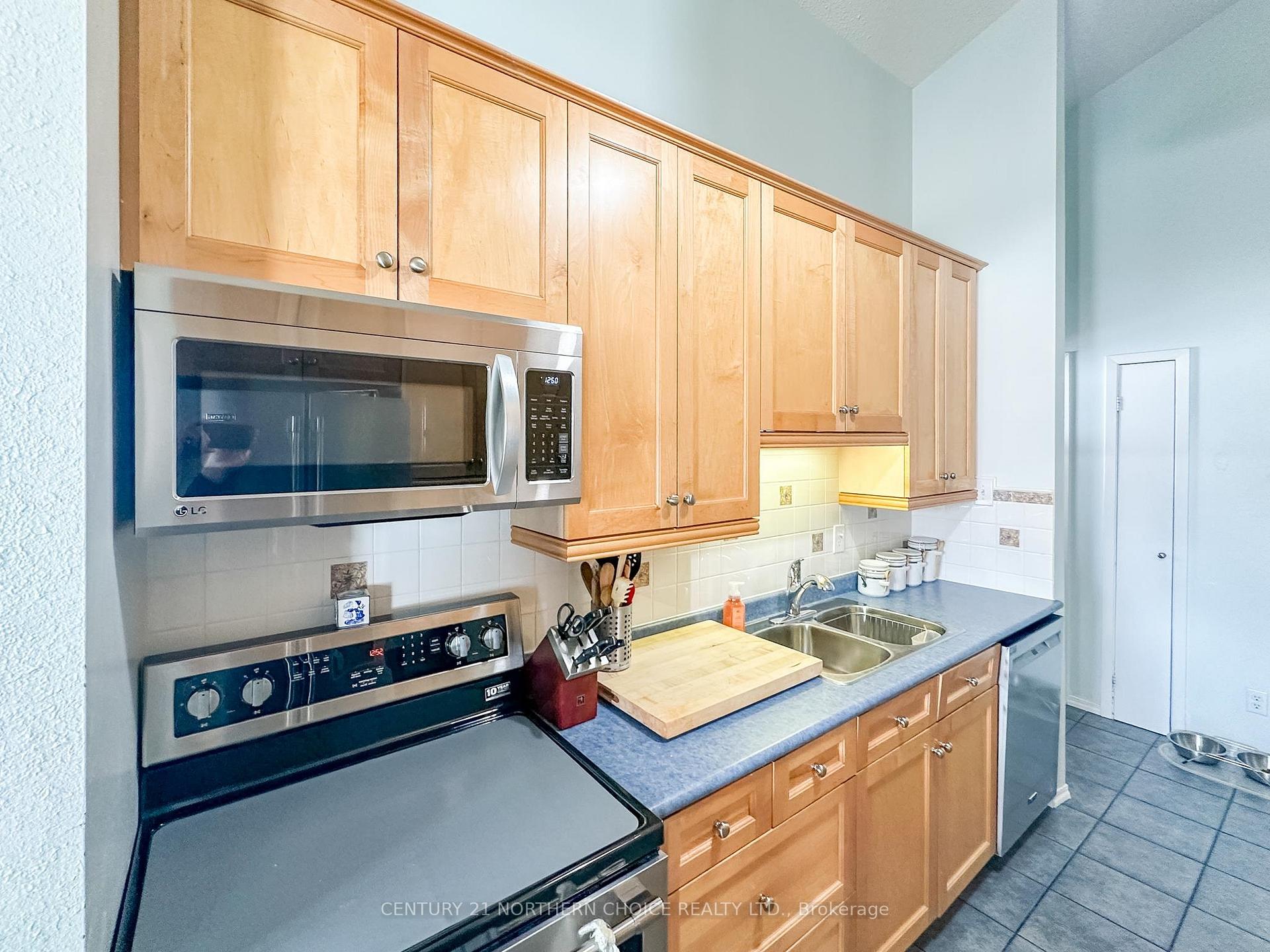 Photo 11 of 316 May Avenue, Kenora, Keewatin — HOMEH