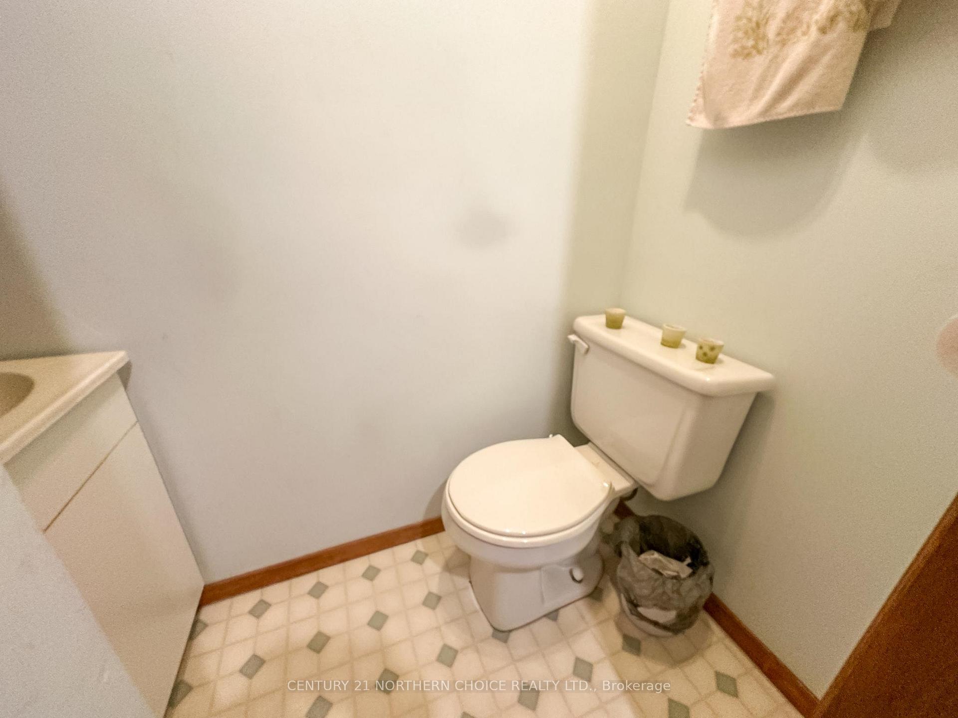 Photo 25 of 316 May Avenue, Kenora, Keewatin — HOMEH