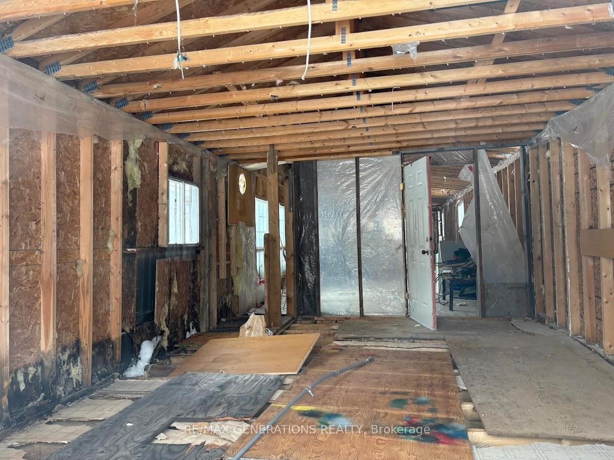 Photo 8 of 20 Coveney Street, Marathon — HOMEH