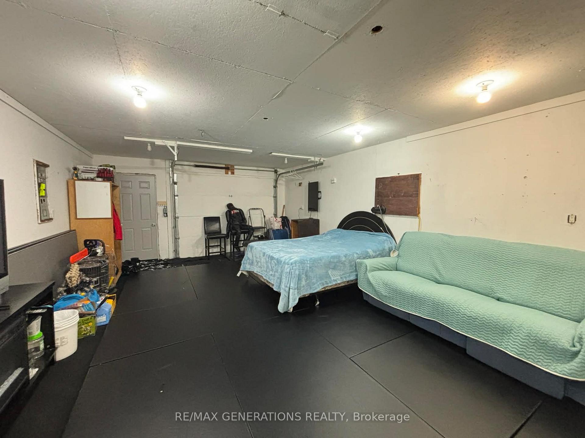 Photo 18 of 20 Coveney Street, Marathon — HOMEH