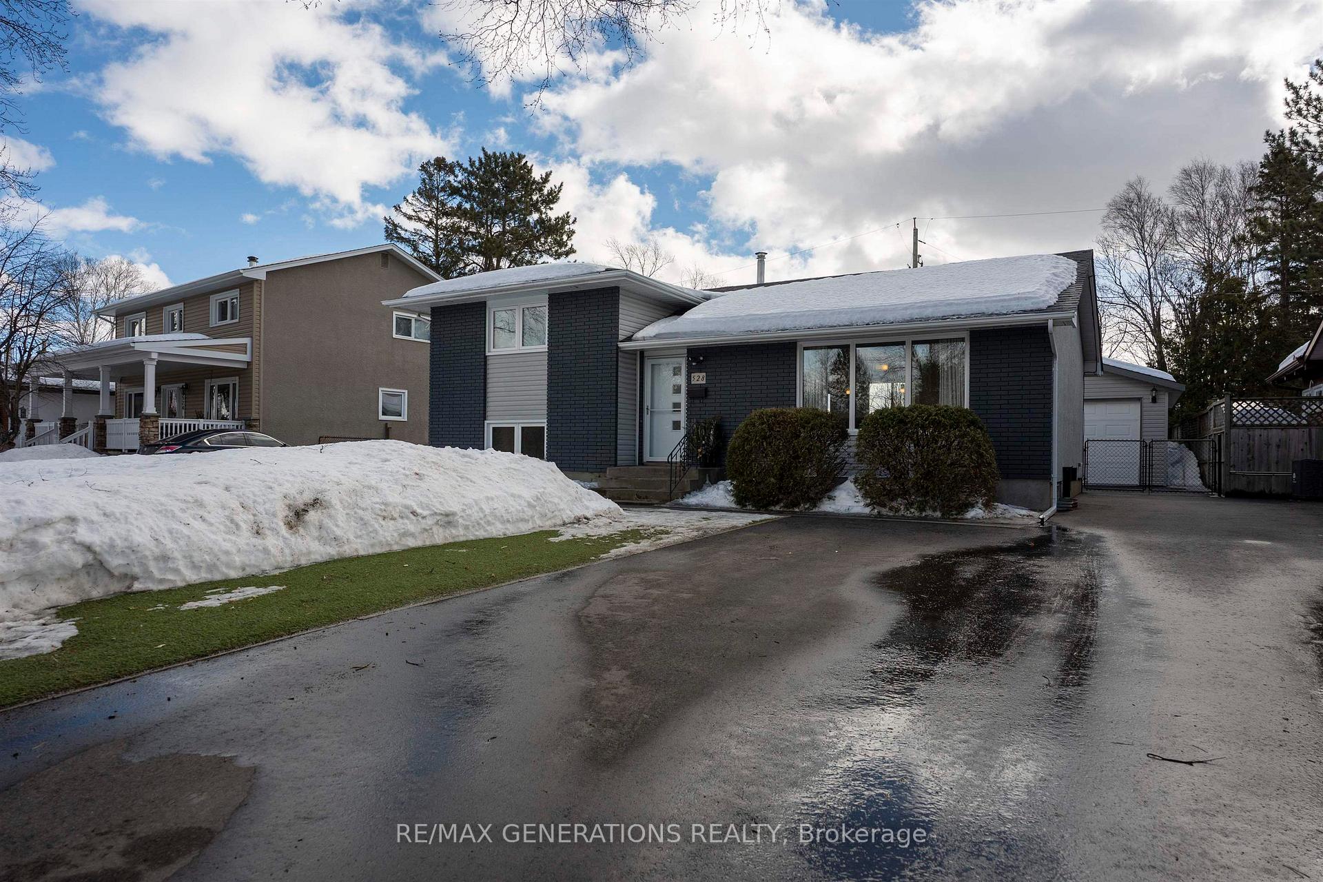 Photo 1 of 528 Riverview Drive, Thunder Bay, Edgewater Park — HOMEH