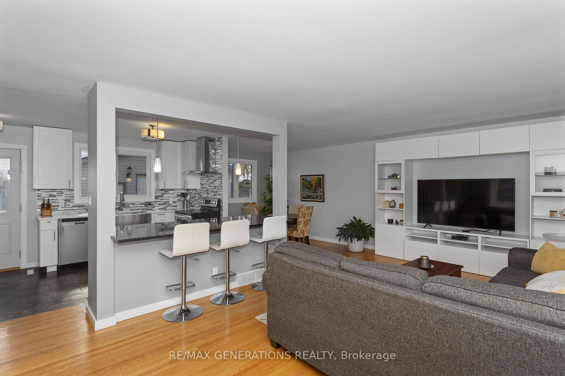 Photo 8 of 528 Riverview Drive, Thunder Bay, Edgewater Park — HOMEH