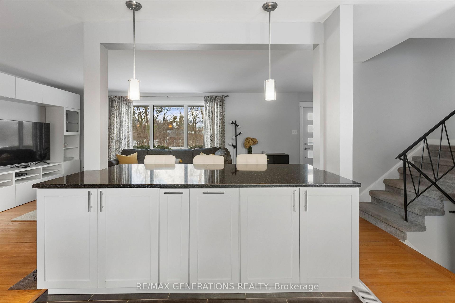 Photo 11 of 528 Riverview Drive, Thunder Bay, Edgewater Park — HOMEH